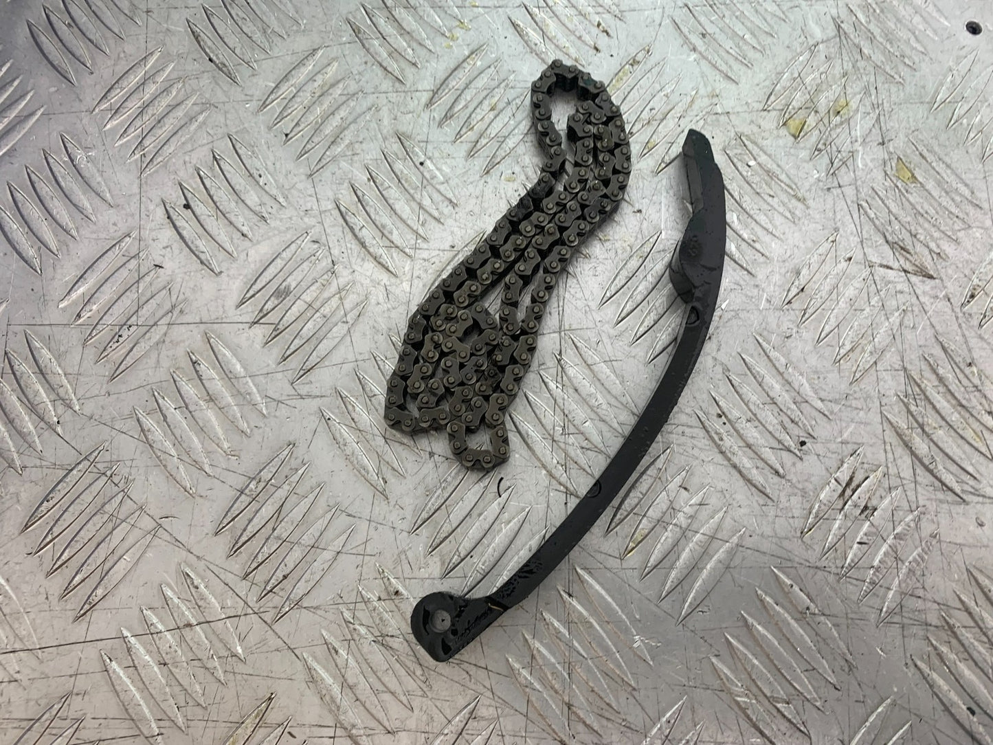 TRIUMPH 675 STREET TRIPLE R CAM CHAIN AND BLADE  YEAR 2012 (CMB1221)