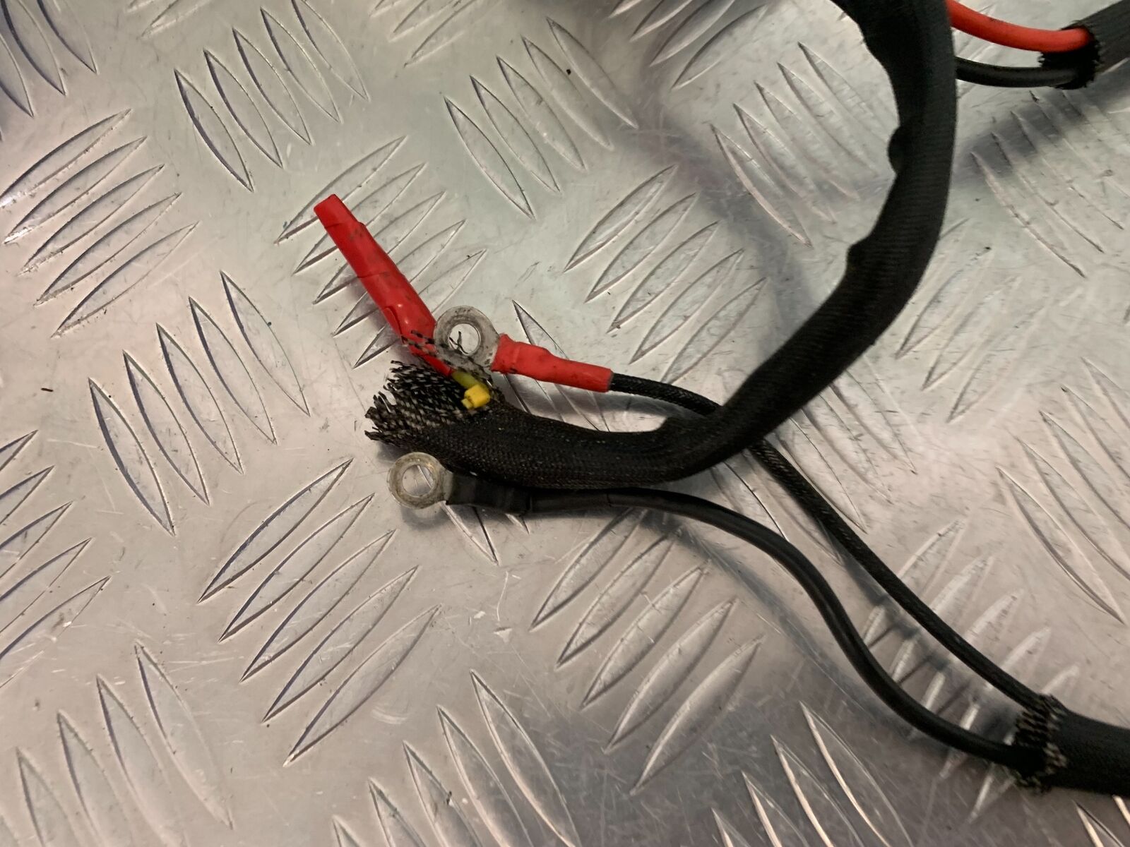 TRIUMPH 675 STREET TRIPLE REGULATOR   YEAR 2008 (STOCK 984)