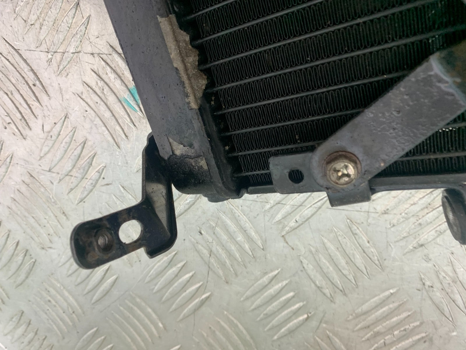 TRIUMPH 675 STREET TRIPLE R RADIATOR AND FAN  YEAR 2013 - 2016 (CMB1221)