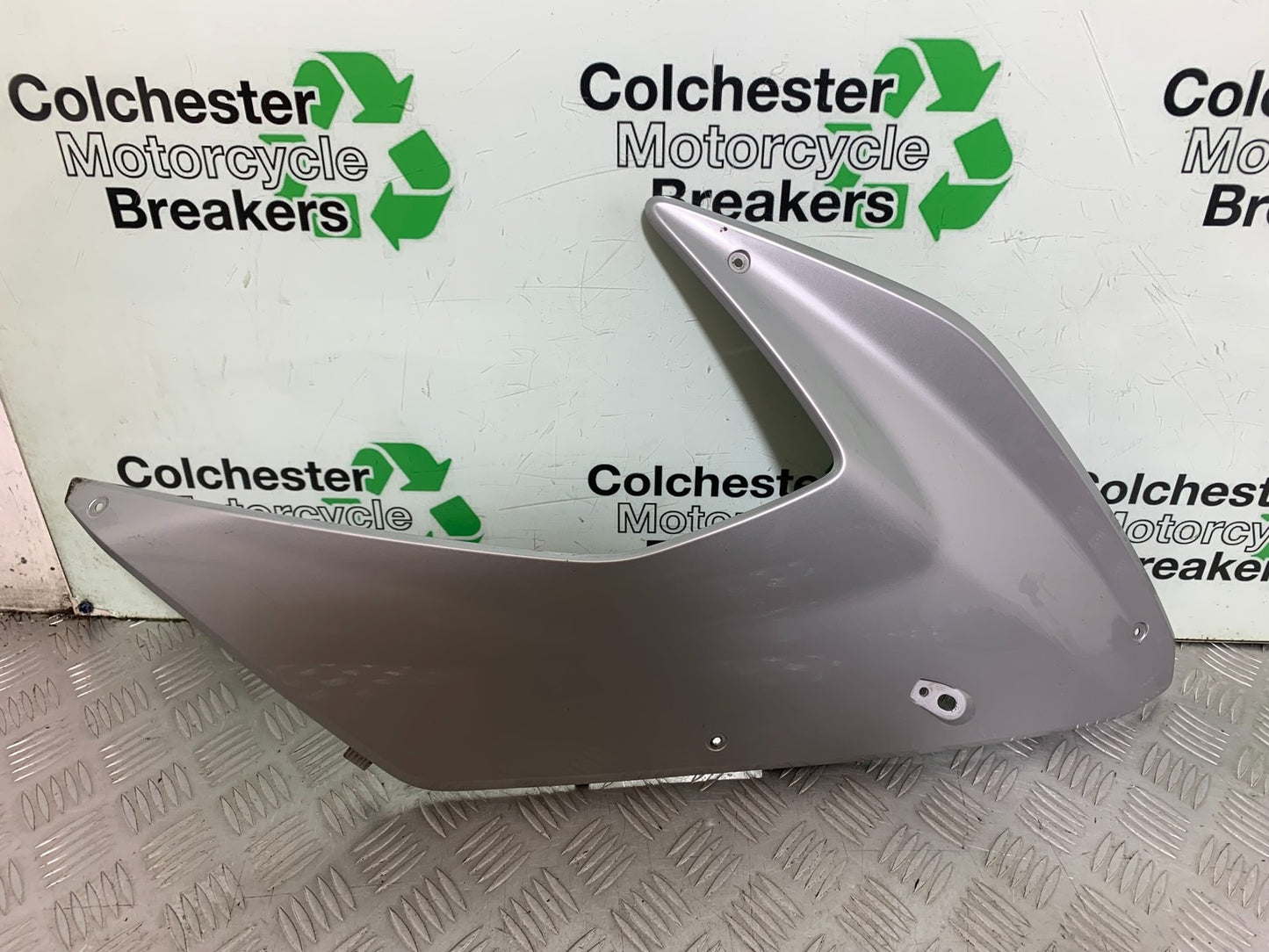 BMW F800 GT RIGHT FAIRING PANEL  YEAR 2013-2017 (CMB1248)