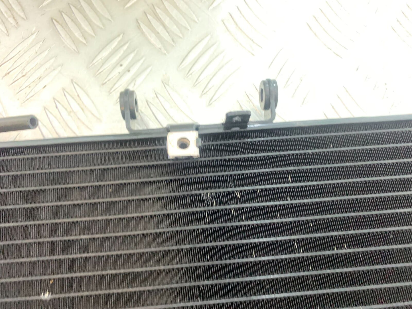 TRIUMPH TIGER 800 RADIATOR  YEAR 2011-2014 (CMB1113)