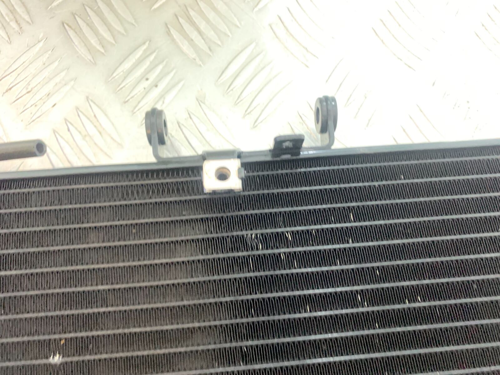 TRIUMPH TIGER 800 RADIATOR  YEAR 2011-2014 (CMB1113)