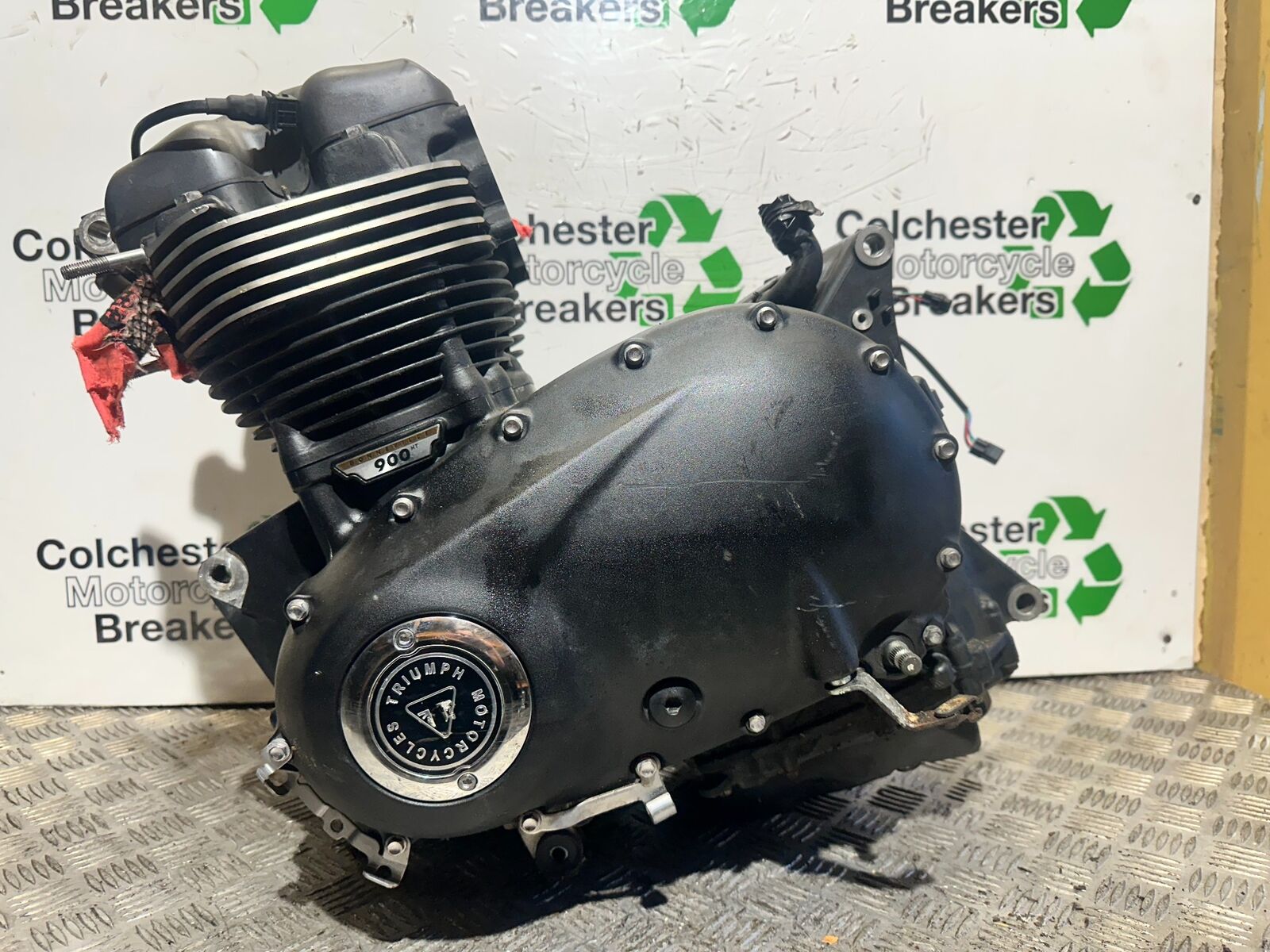 TRIUMPH BONNEVILLE T100 ENGINE YEAR 2017-2021 (CMB1084)