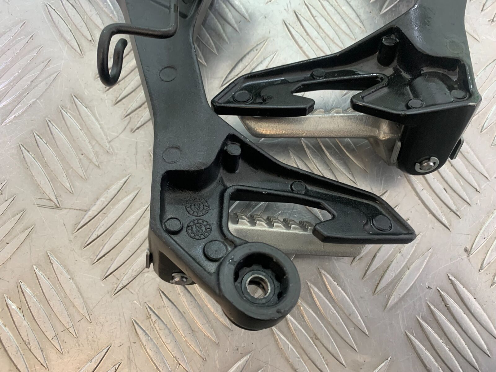 KAWASAKI NINJA 400 EX 400 REAR HANGERS AND PEGS    YEAR 2024 (CMB1075)