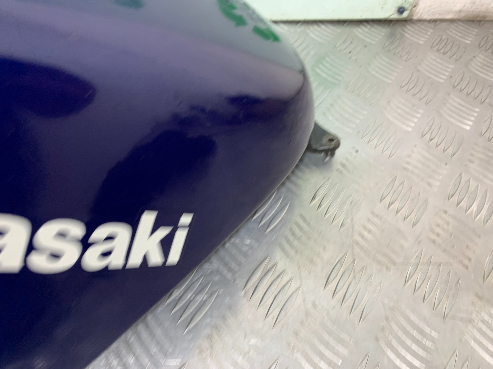 KAWASAKI ZZR1100 D PETROL TANK  YEAR 1993-2001 (CMB1189)