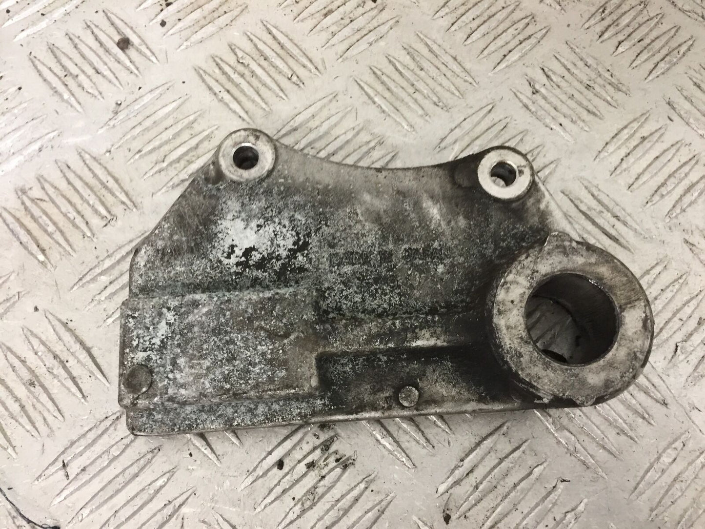 KAWASAKI ZX9R ZX9B REAR CALIPER BRACKET  YEAR 1994 (STOCK 860)