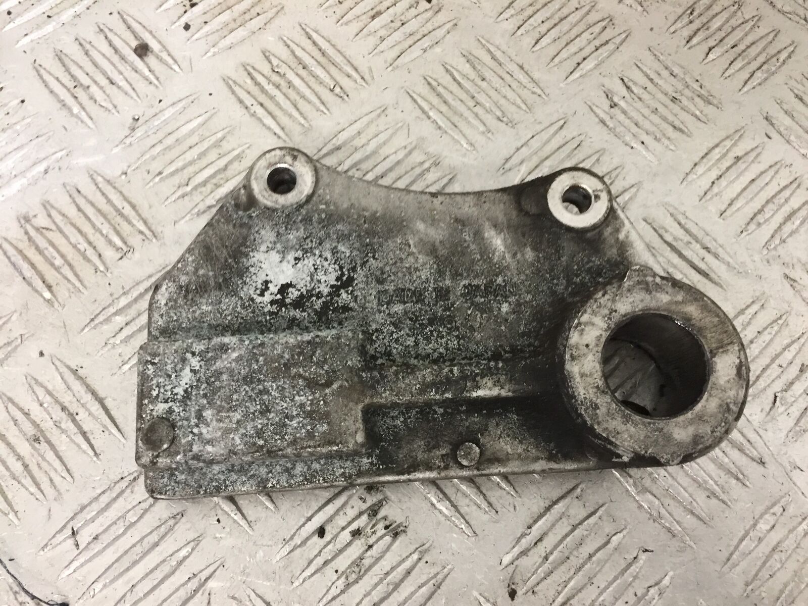KAWASAKI ZX9R ZX9B REAR CALIPER BRACKET  YEAR 1994 (STOCK 860)