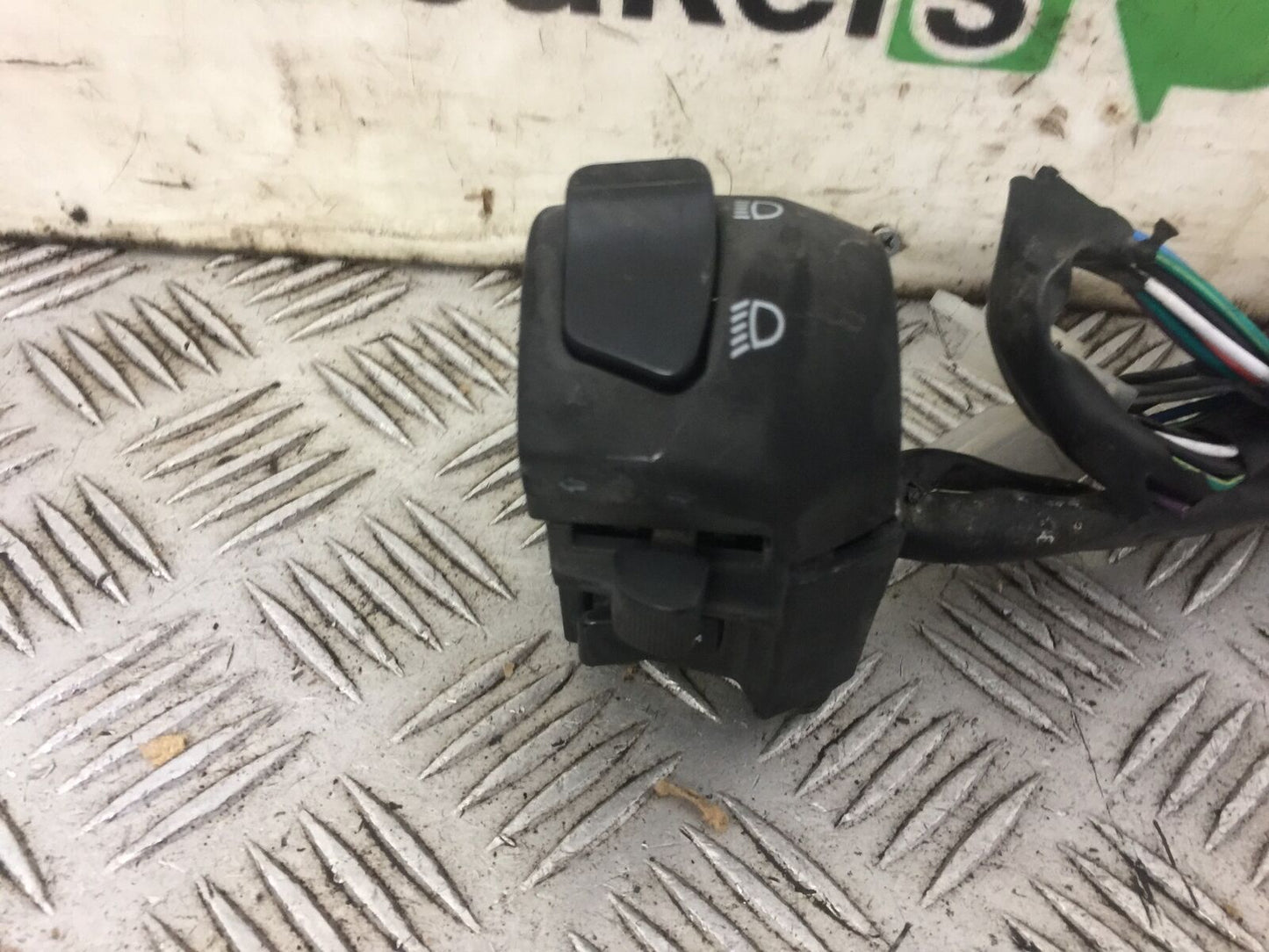 NECO ALEX ONE 125 LEFT SWITCH GEAR YEAR 2017 (STOCK 602)
