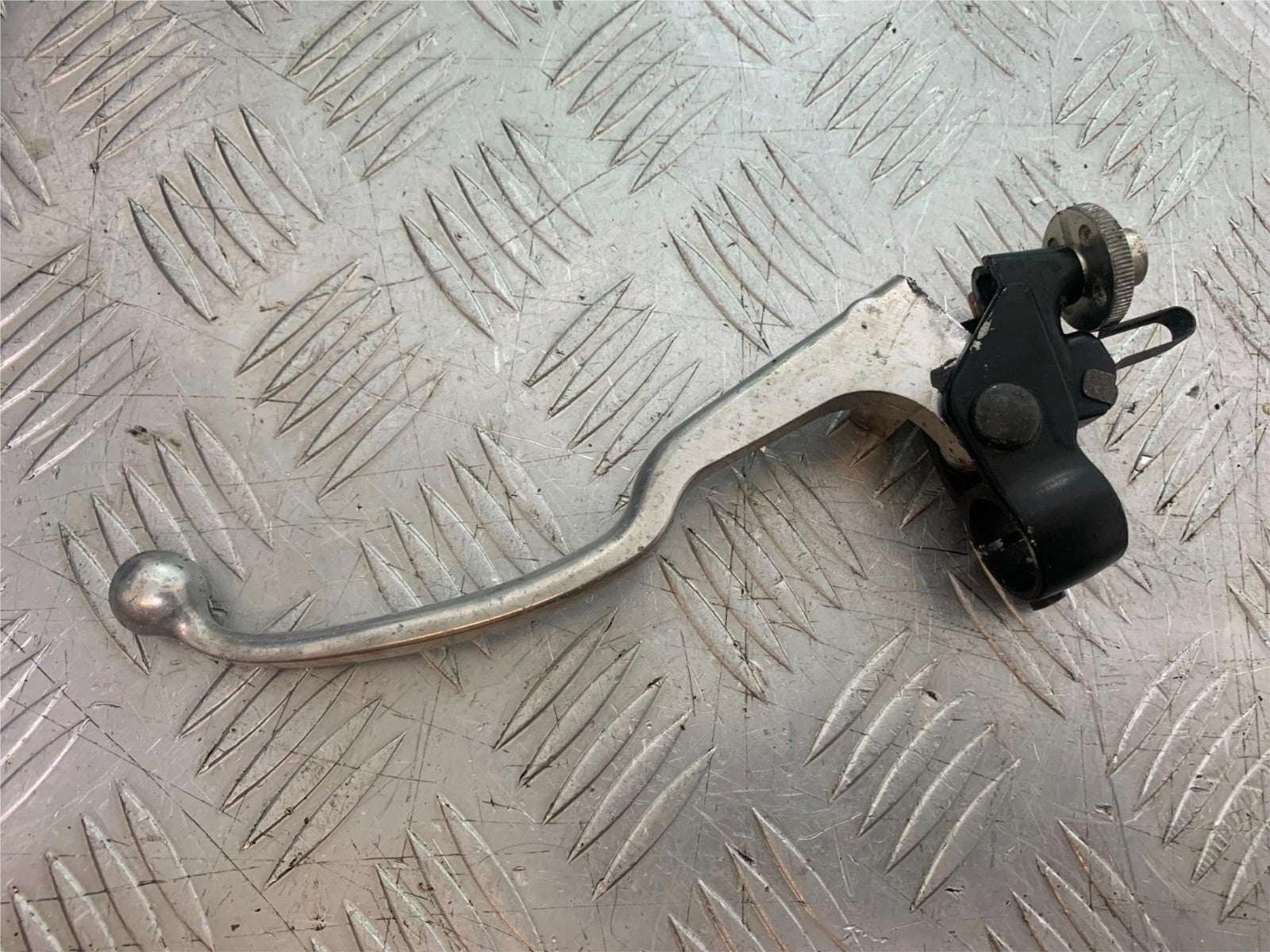 YAMAHA YZF R1 4XV CLUTCH LEVER AND BRACKET  YEAR 1998-99 (CMB1291)