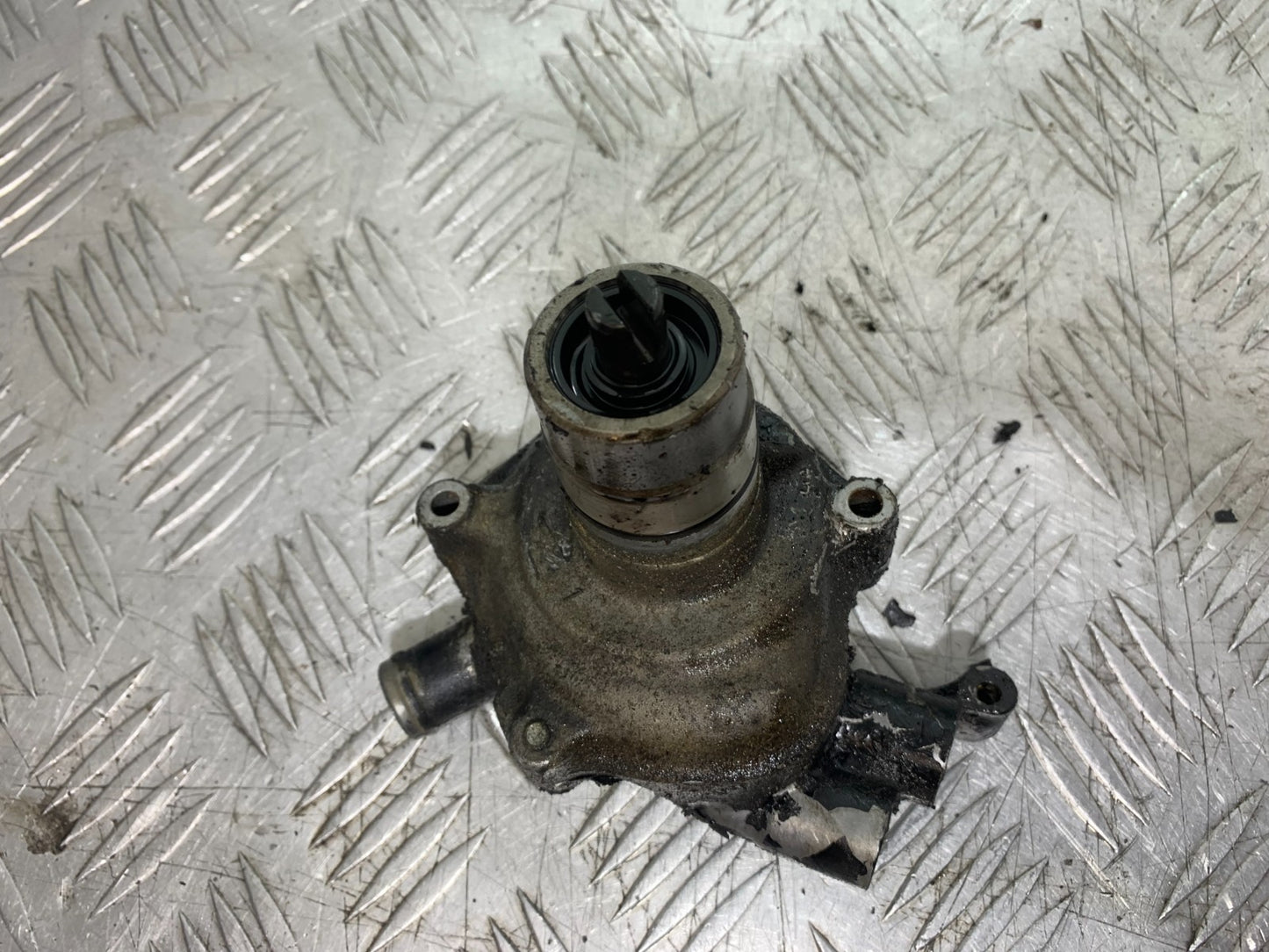 HONDA VT700 VT 700 SHADOW WATER PUMP   YEAR 1984-85 (CMB1328)