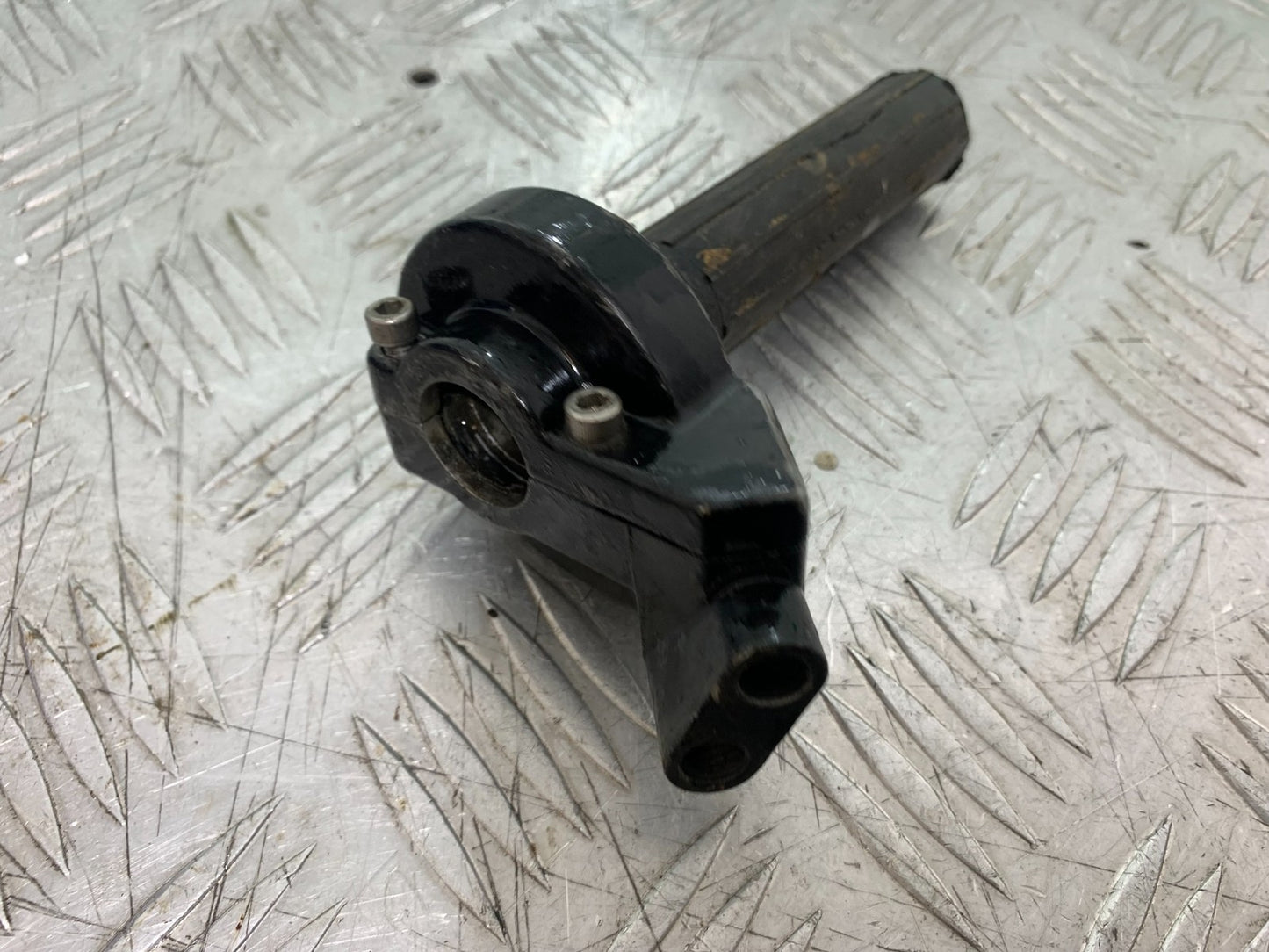KAWASAKI KLR250 KLR 250 THROTTLE HOUSING AND GRIP  YEAR 1984-2001 (CMB1225)