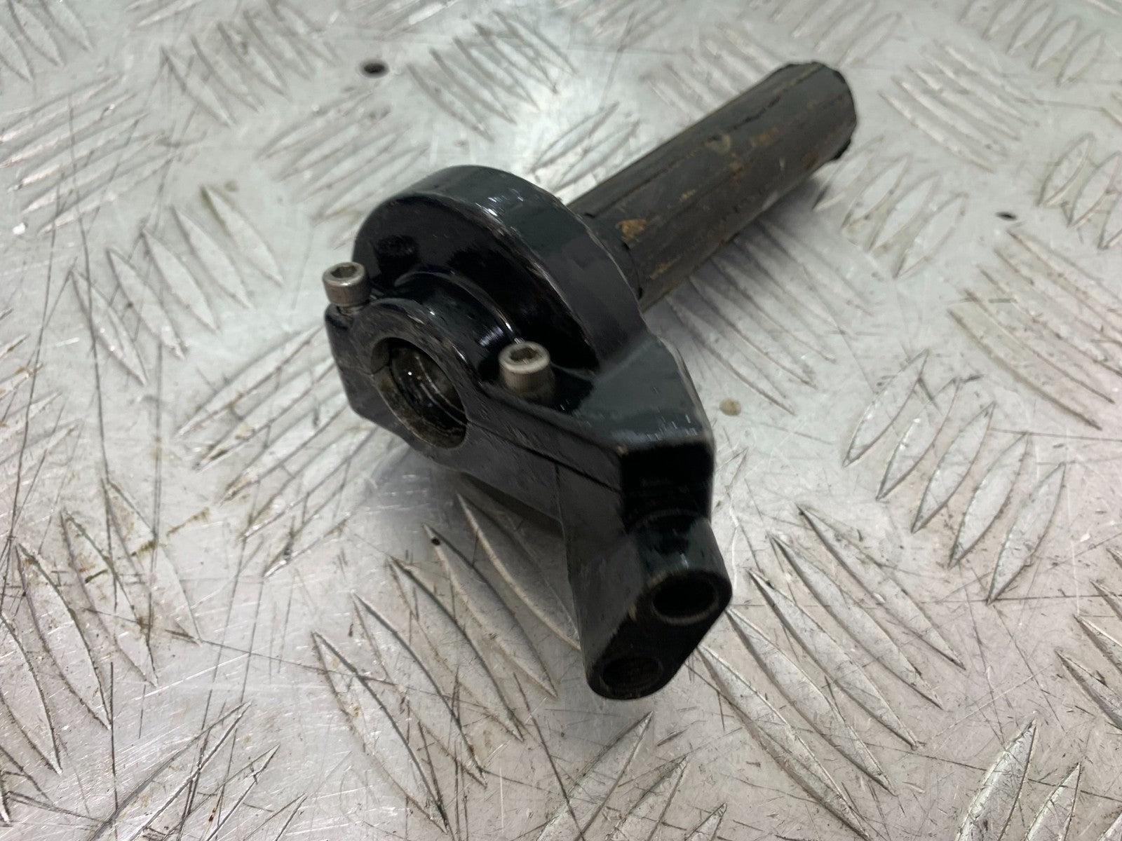 KAWASAKI KLR250 KLR 250 THROTTLE HOUSING AND GRIP  YEAR 1984-2001 (CMB1225)