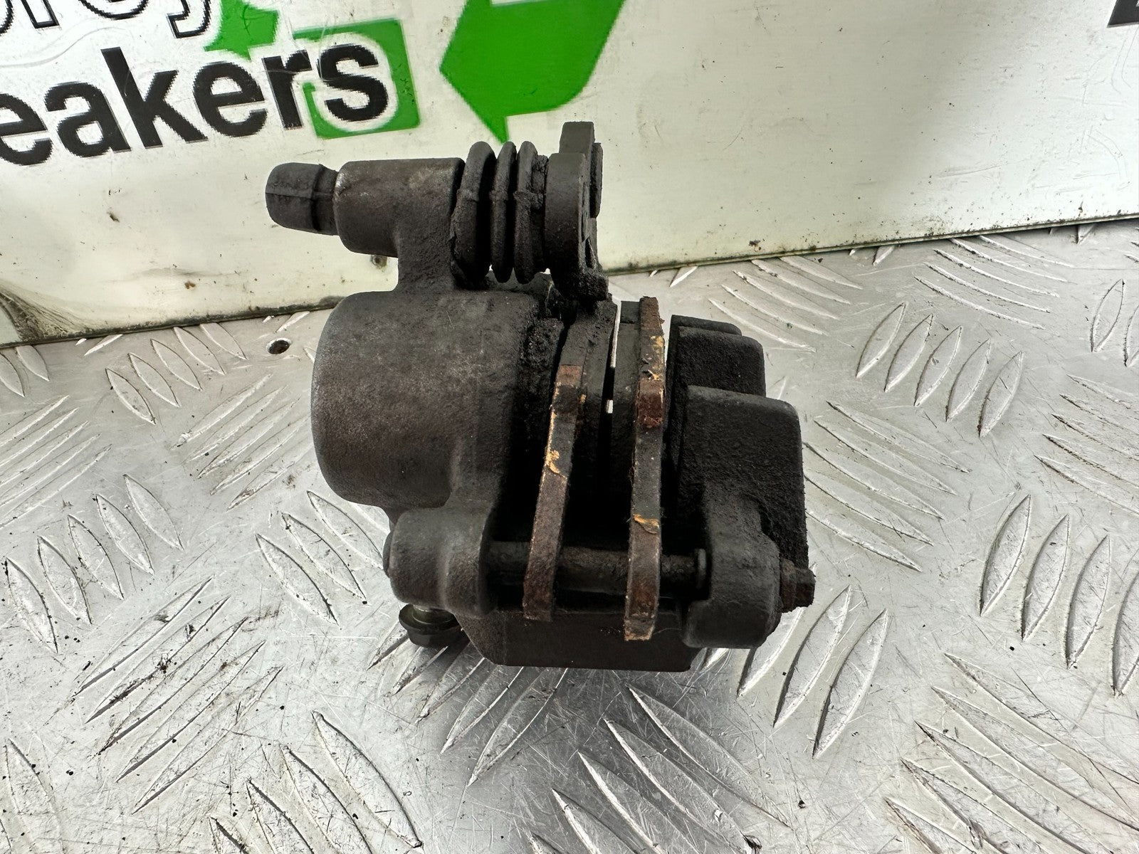 KAWASAKI ER6 F ER6F FRONT RIGHT BRAKE CALIPER YEAR 2005-2008 (CMB1178)