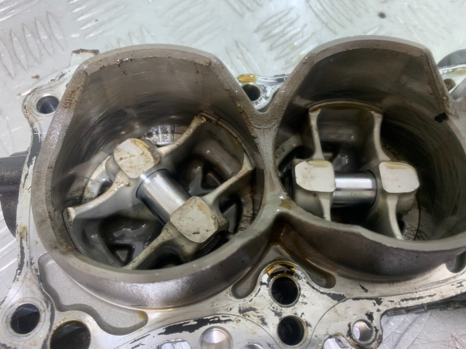HONDA CBR1000 rr FIREBLADE BARRELS AND PISTONS  2008-2011 (CMB1253)