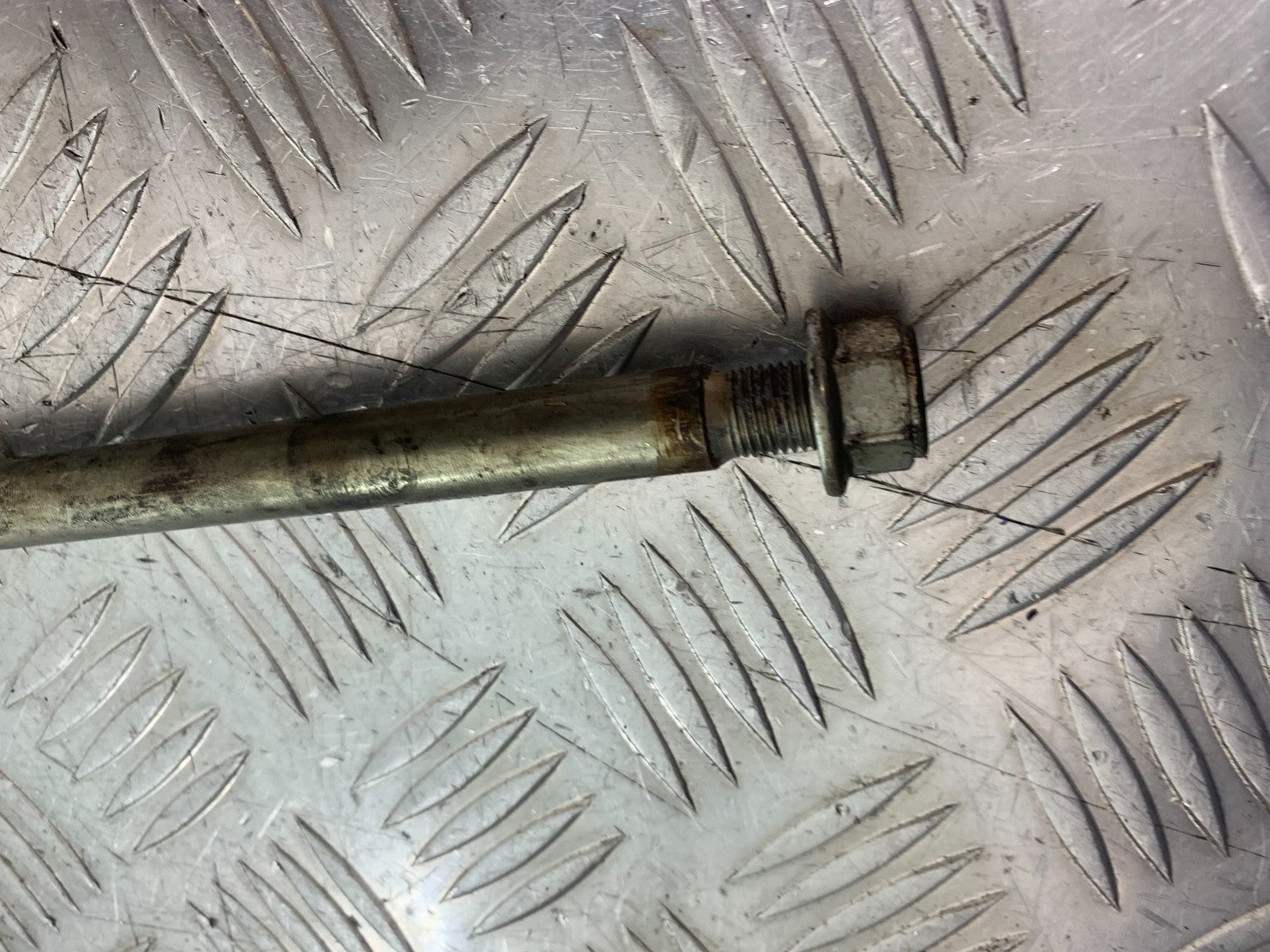 YAMAHA YS125 YS 125 SWINGARM SPINDLE  YEAR 2017-2021 (CMB1321)