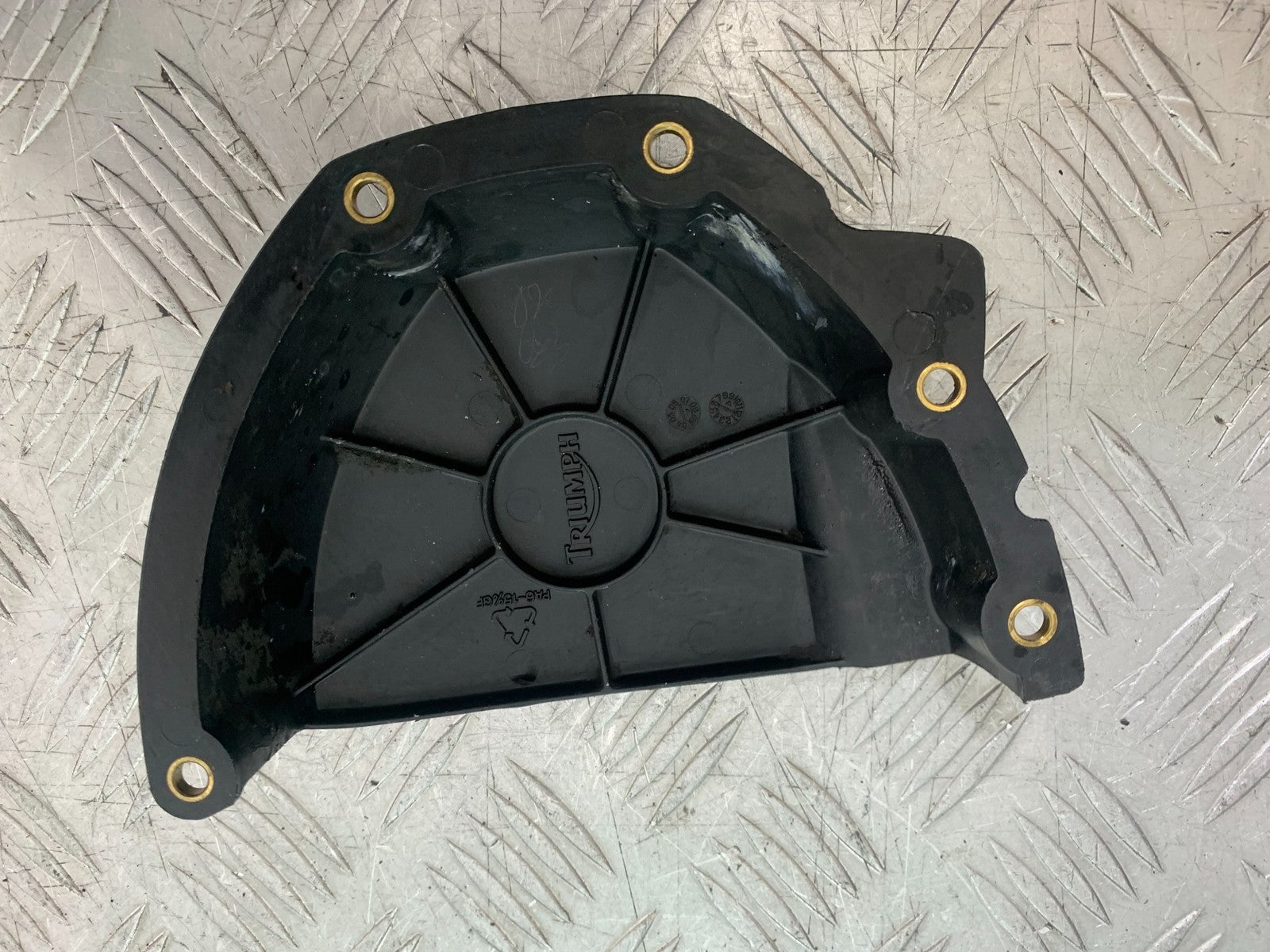 TRIUMPH 1050 SPRINT ST SPROCKET COVER   2003-2011 (CMB1285)