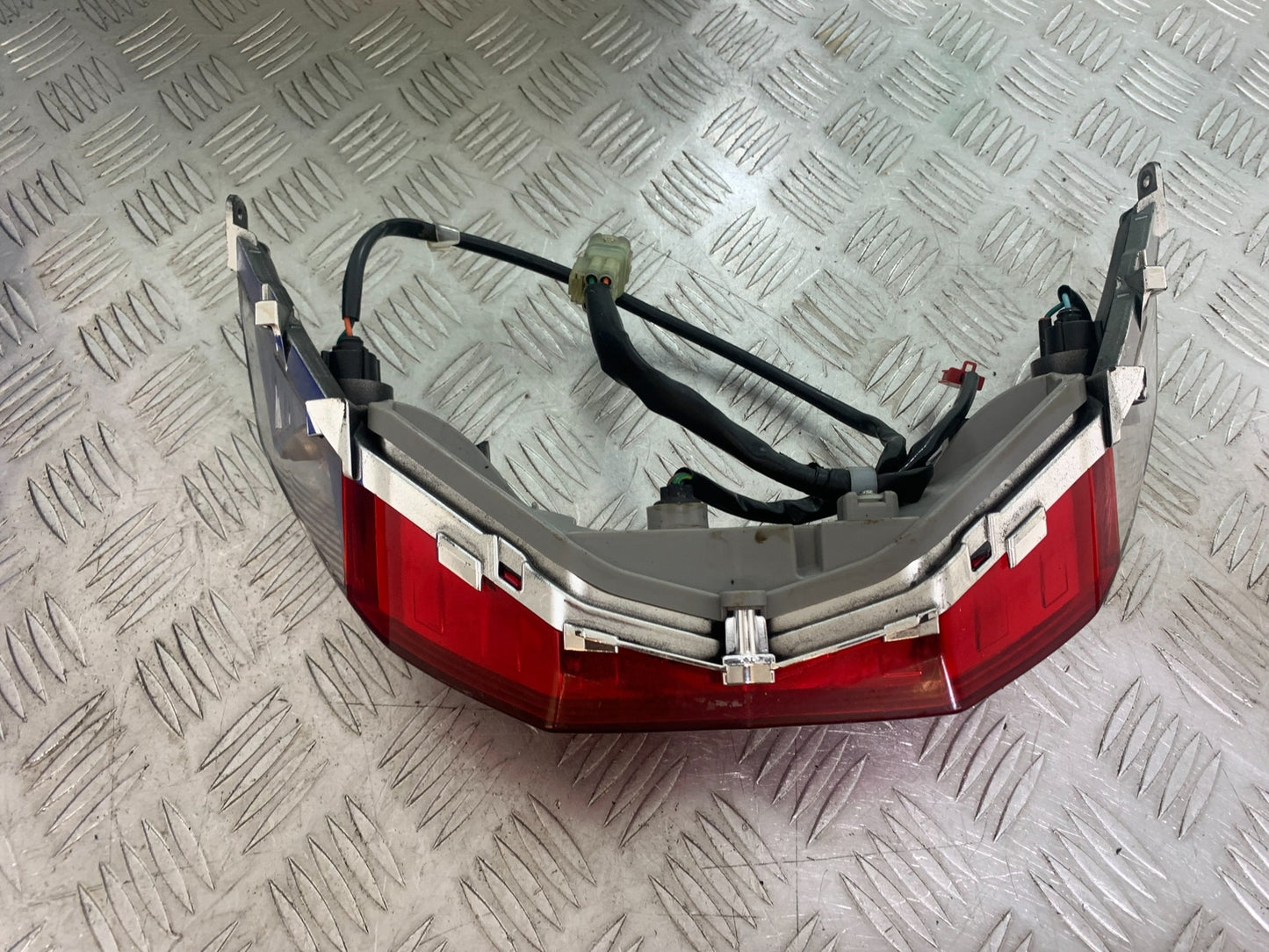 KAWASAKI J125 J125 REAR LIGHT  YEAR 2016-2020 (CMB1158)