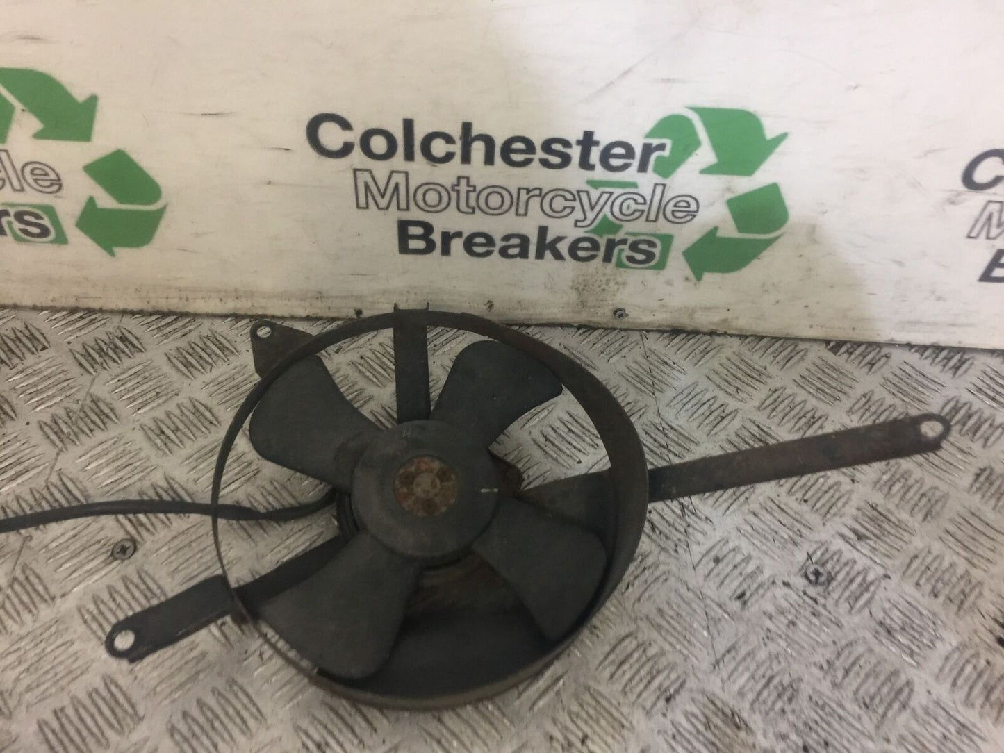 SUZUKI RF600 RF 600 RADIATOR FAN  YEAR 1996 (STOCK 679)