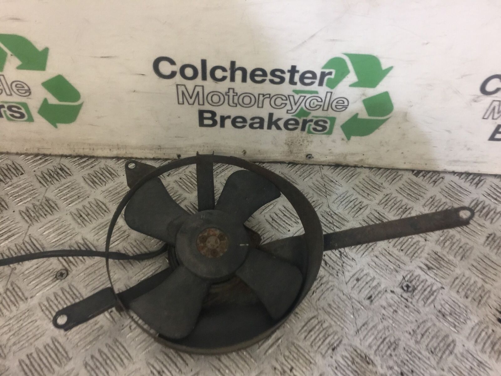 SUZUKI RF600 RF 600 RADIATOR FAN  YEAR 1996 (STOCK 679)