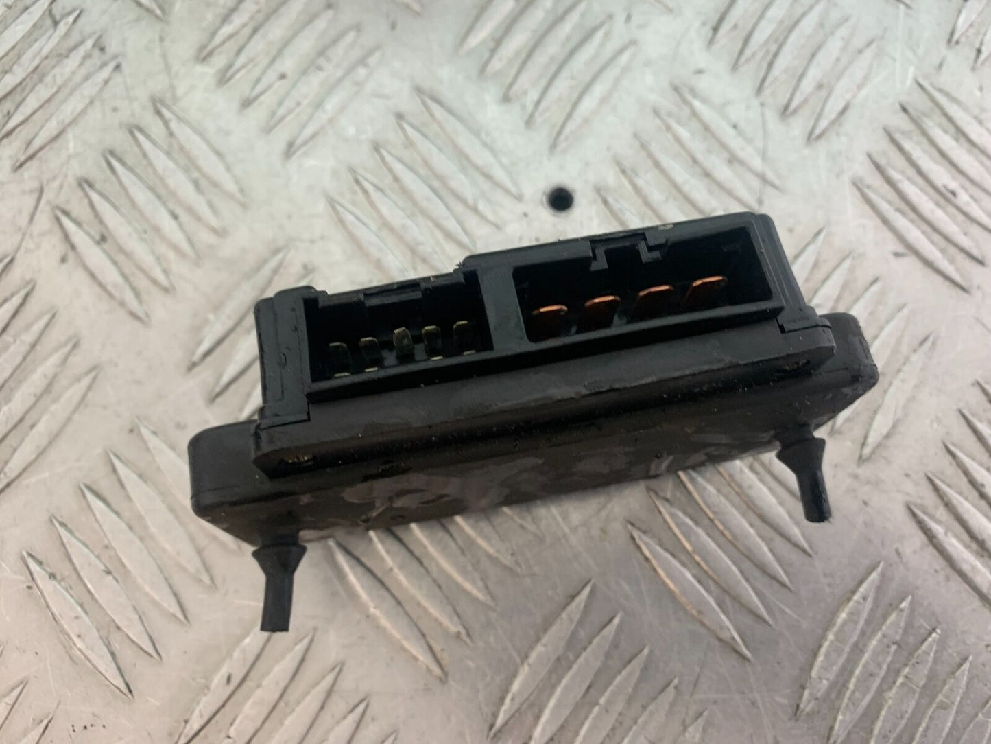 KAWASAKI ZX6R ZX636 FUSE BOX  YEAR 2002  (CMB1100)