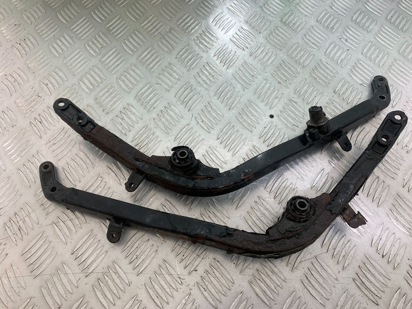 YAMAHA FJ1100 FJ 1100 FRAME RAILS  YEAR 1984-1985 (CMB1101)