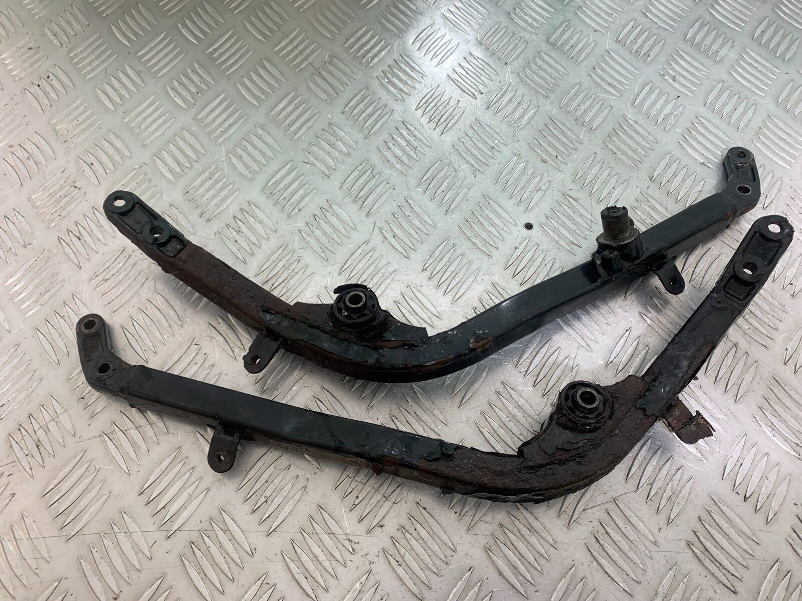 YAMAHA FJ1100 FJ 1100 FRAME RAILS  YEAR 1984-1985 (CMB1101)