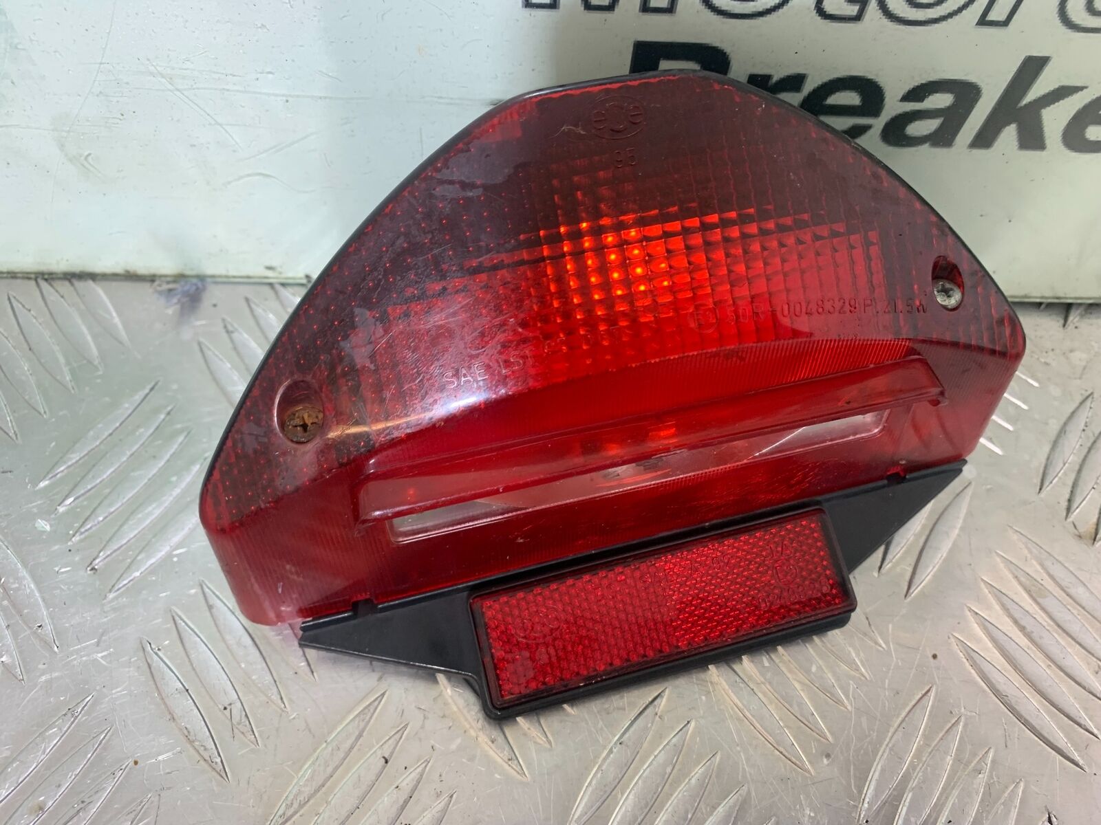 APRILIA RS50 RS 50 REAR LIGHT  YEAR 1996-1998 (CMB1132)