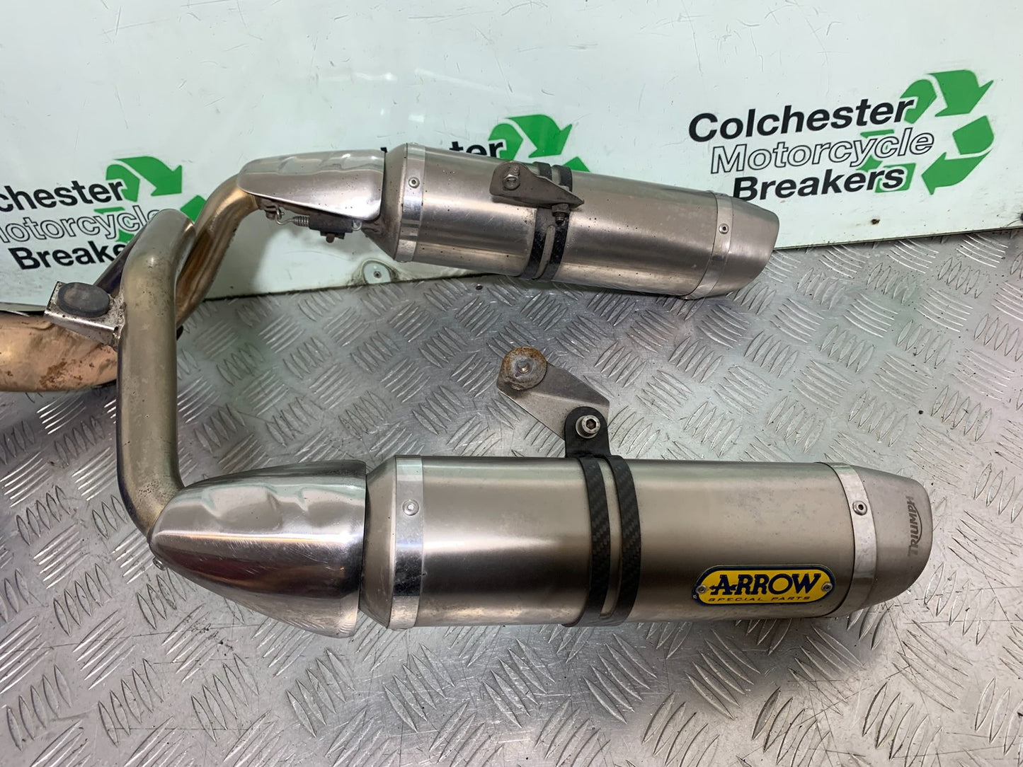 TRIUMPH SPEED TRIPLE R 1050 ARROW SILENCERS AND LINK PIPE 2009 (CMB1183)