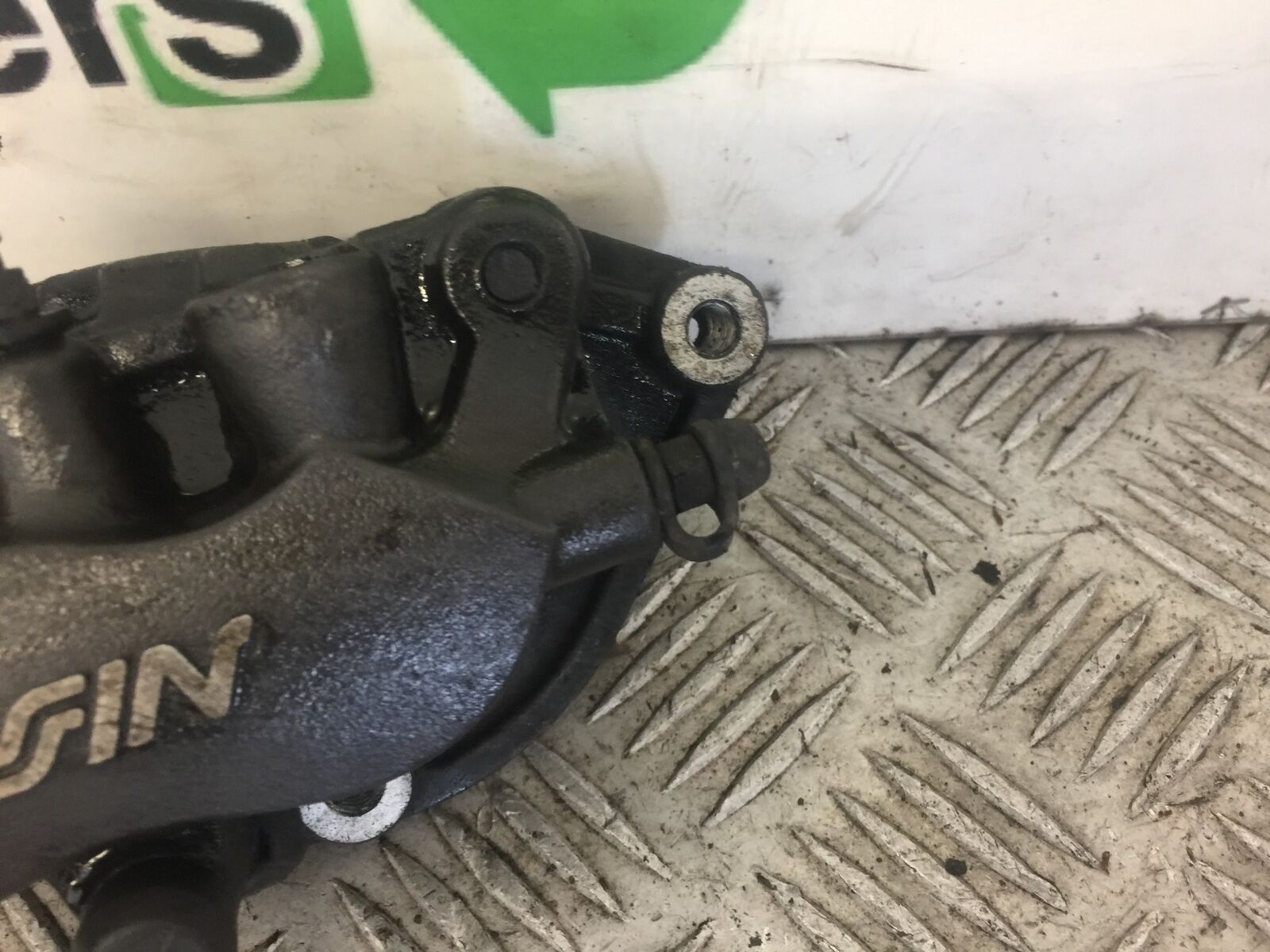HONDA XL1000 VARADERO FRONT RIGHT CALIPER YEAR 2000 (STOCK 343)