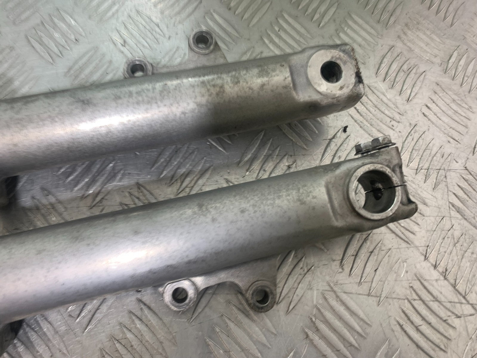 SUZUKI GSX750 INAZUMA FORKS (SOLD AS PARTS)  YEAR 1998-2003 (CMB1308)