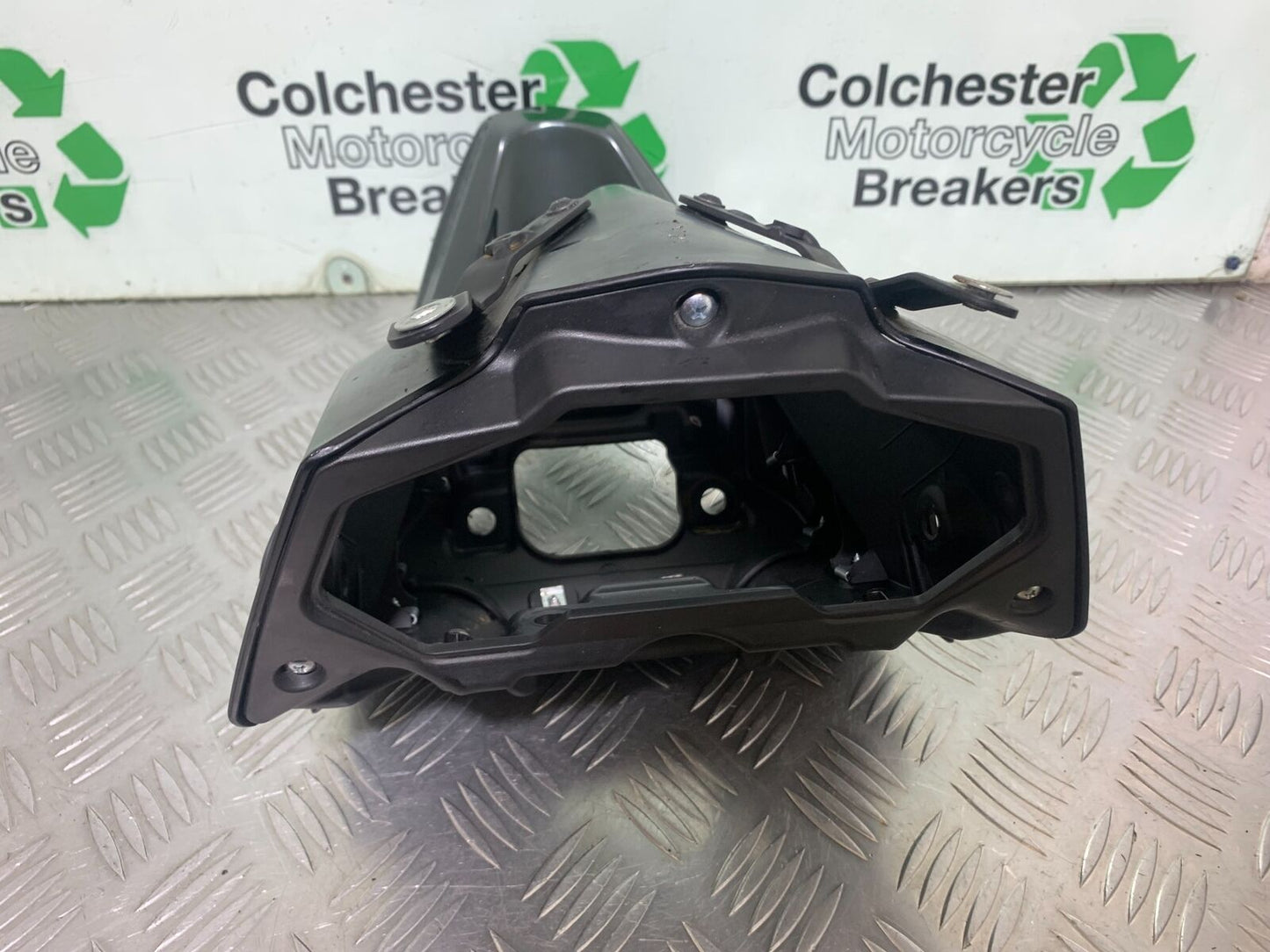 SINNIS TERRAIN 125 FRONT HEADLIGHT COWL   YEAR 2024 (CMB1072)