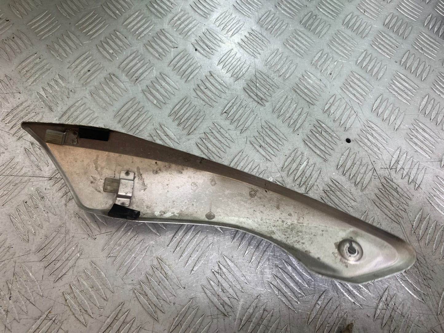 SUZUKI DL1000 V-STROM EXHAUST SHIELD YEAR 2014-2019 (CMB1325)