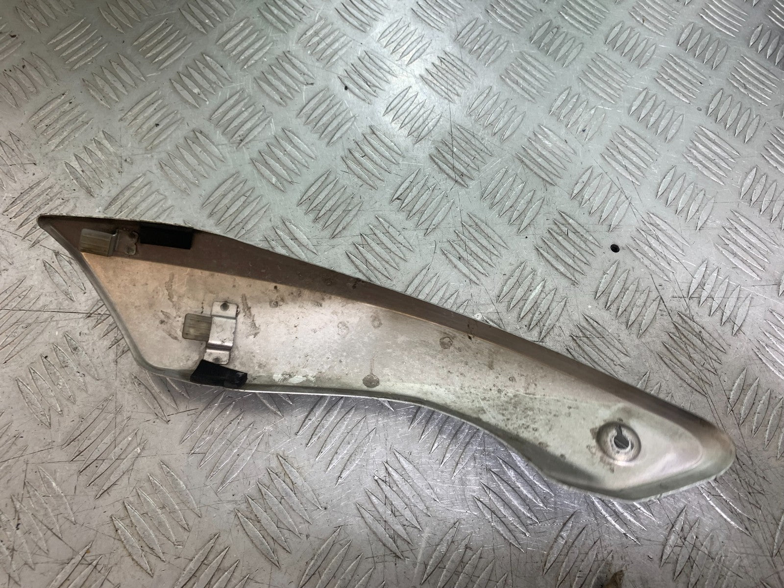 SUZUKI DL1000 V-STROM EXHAUST SHIELD YEAR 2014-2019 (CMB1325)