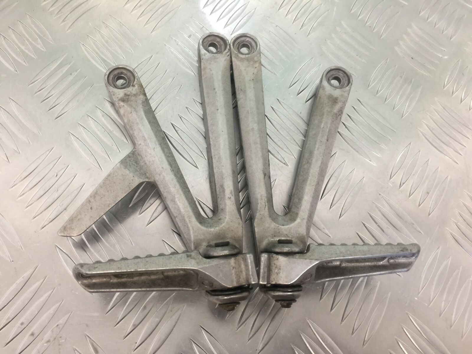 HONDA CBR600 RR REAR HANGERS AND PEGS  YEAR 2005-2006 (STOCK 933)