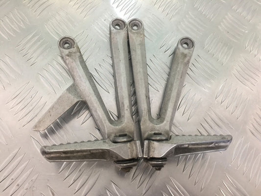 HONDA CBR600 RR REAR HANGERS AND PEGS  YEAR 2005-2006 (STOCK 933)