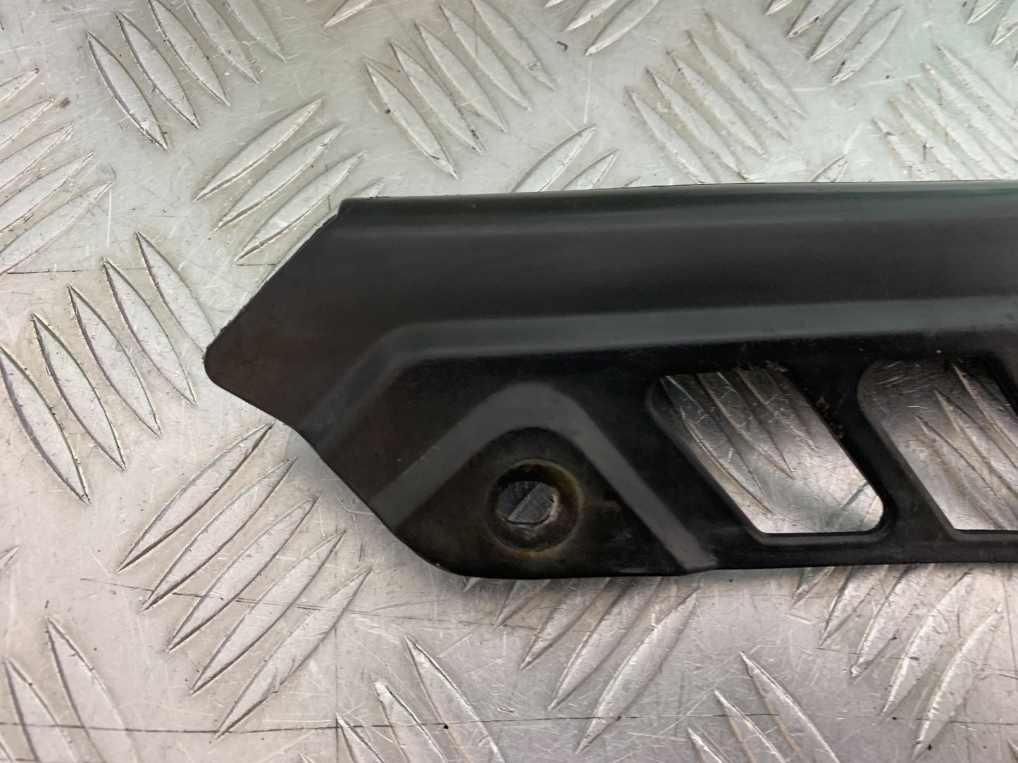 QINGQI QM125 GY-2B CHAIN GUARD   YEAR 2016 (CMB1228)