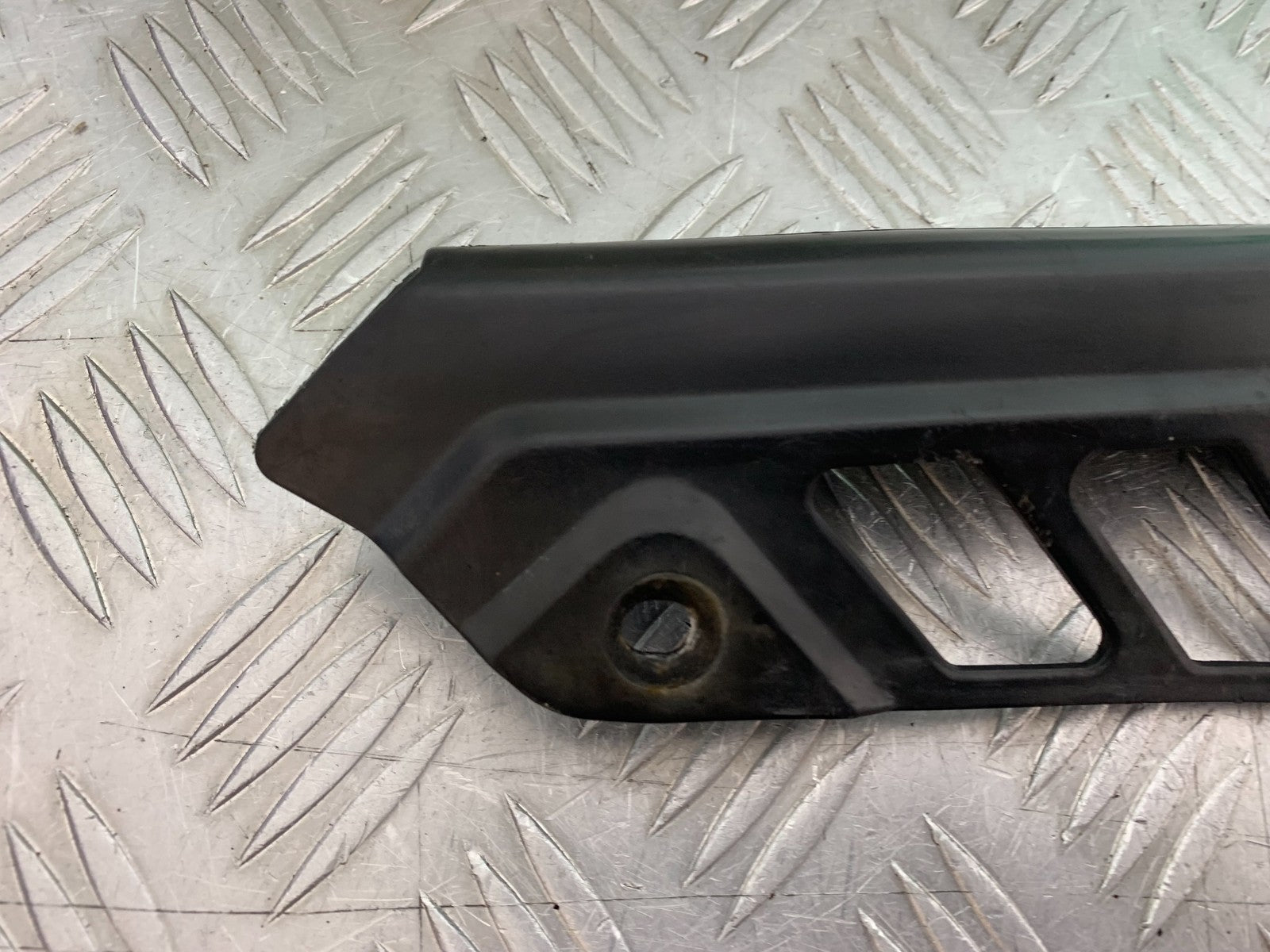 QINGQI QM125 GY-2B CHAIN GUARD   YEAR 2016 (CMB1228)