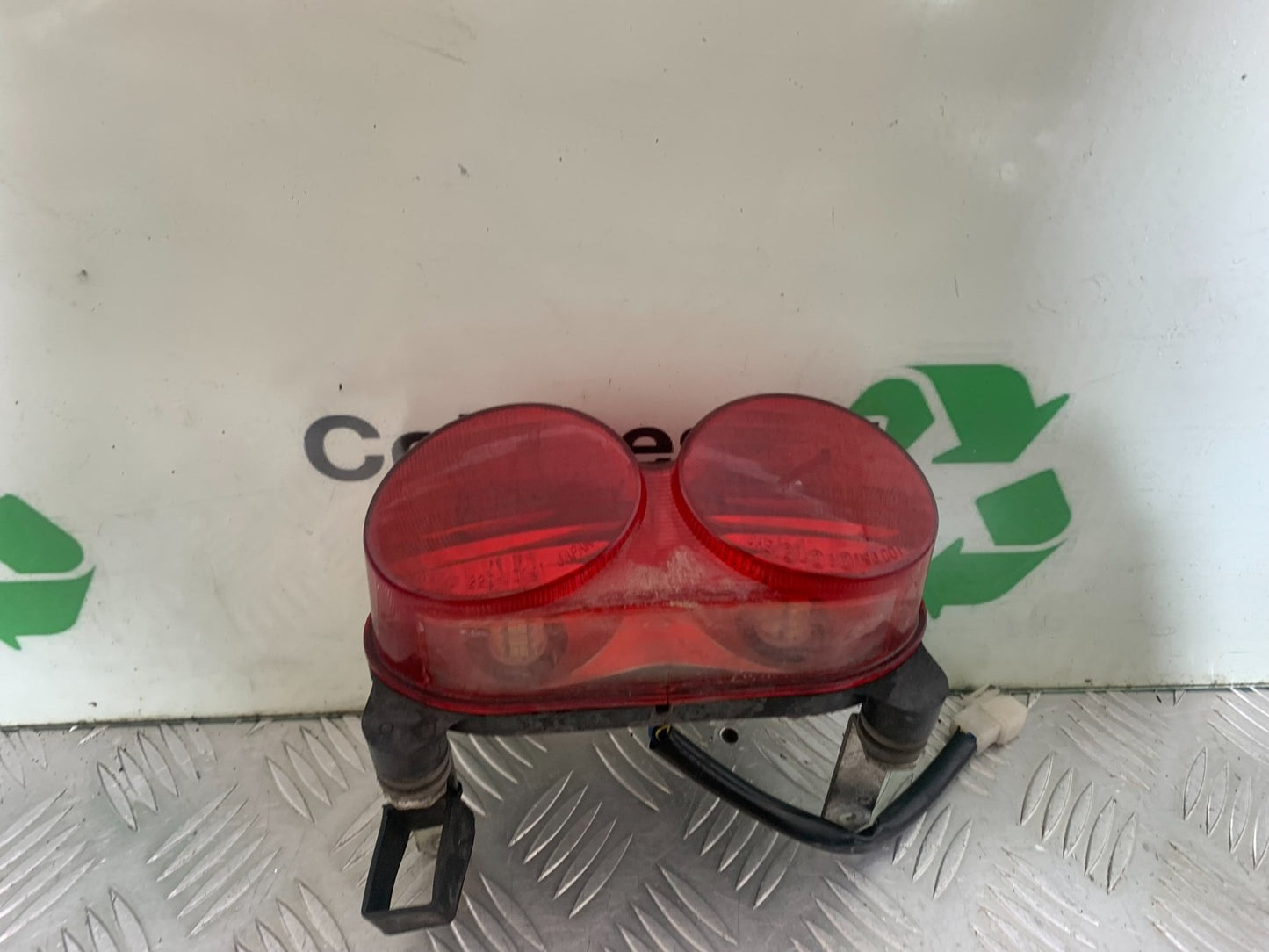KAWASAKI ZX9R ZX9 E1 REAR LIGHT  YEAR 2000-01 (CMB1171)