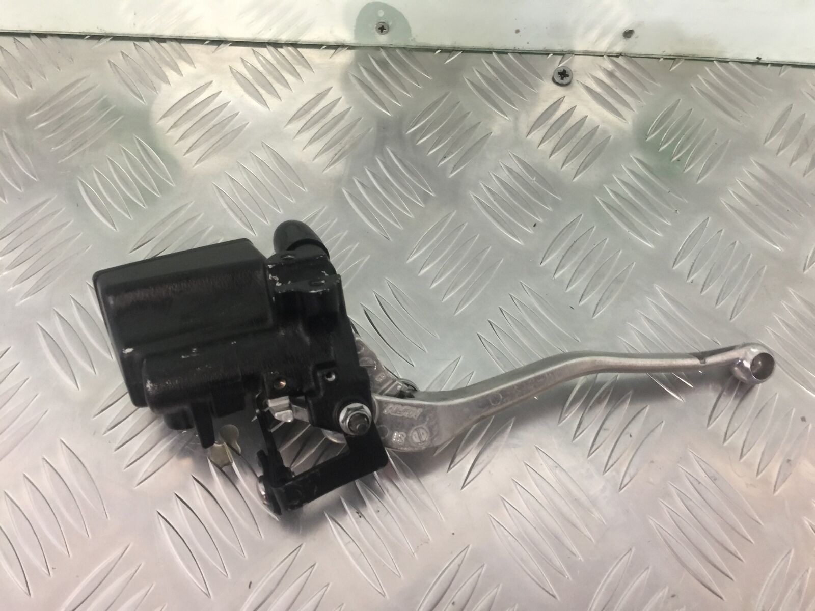 TRIUMPH TIGER 800 XRT FRONT MASTER CYLINDER YEAR 2015-2017  (STOCK 920)