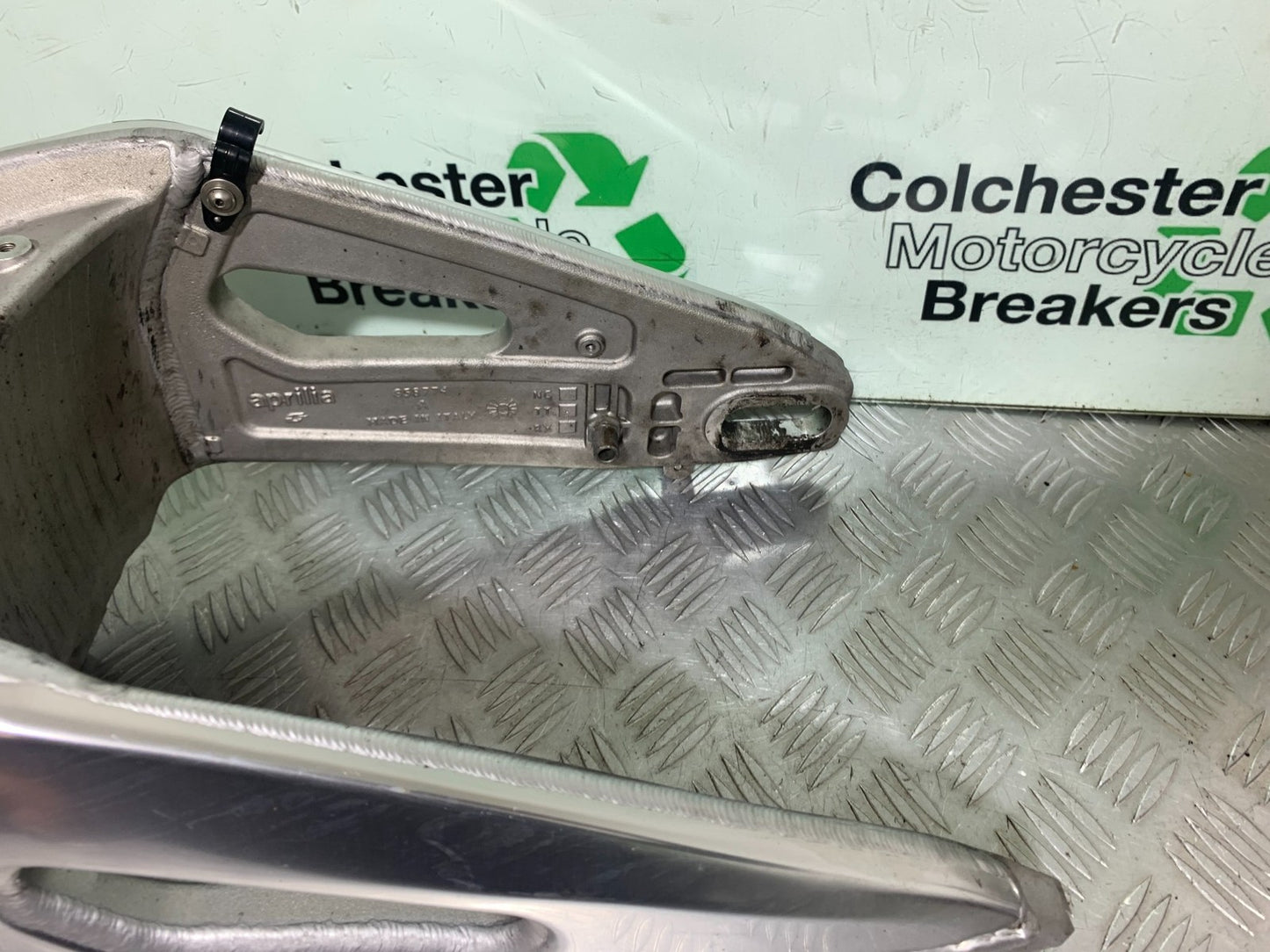 APRILIA RSV4 FACTORY SWINGARM  YEAR 2009-2012 (CMB1224)