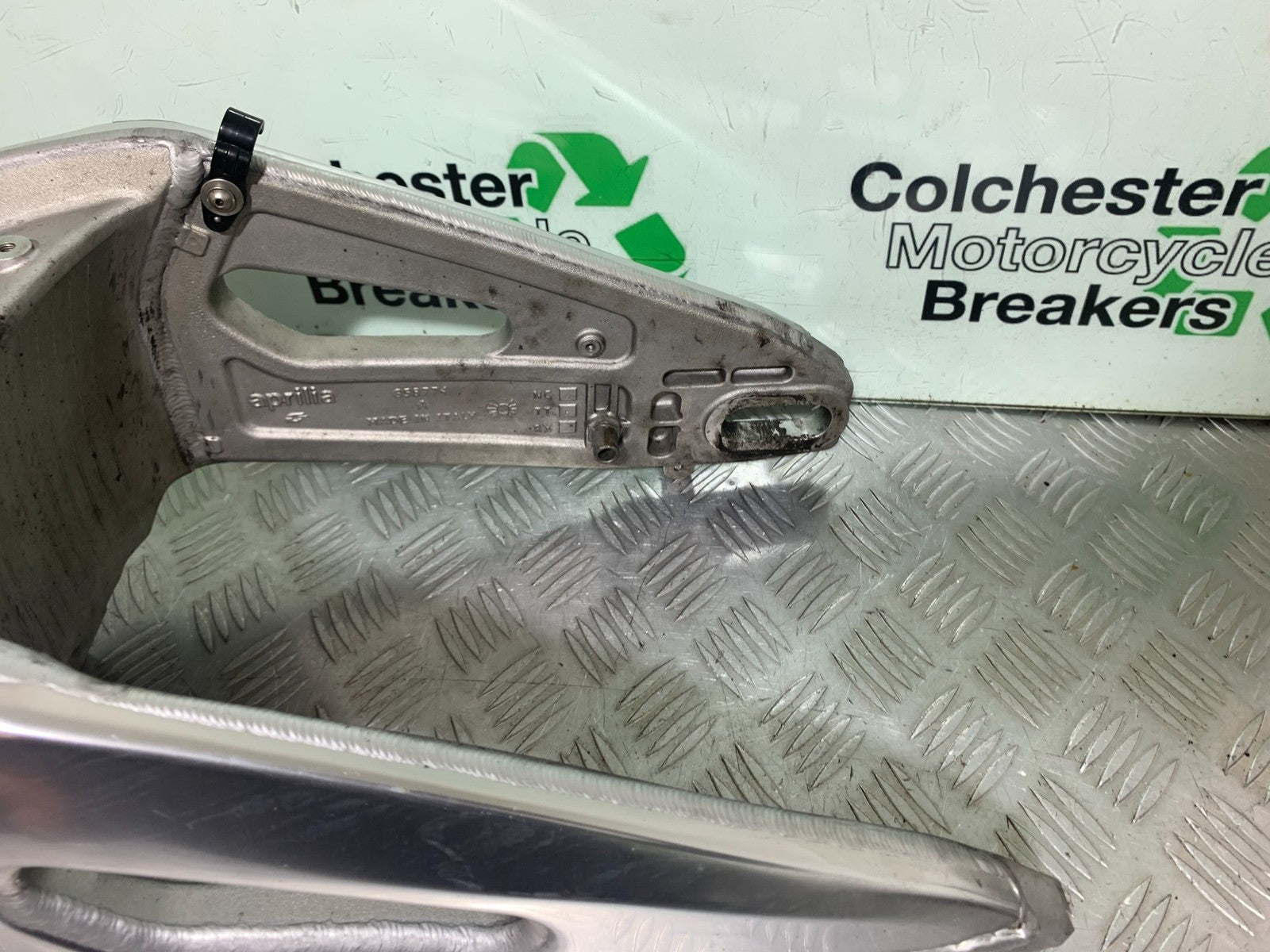 APRILIA RSV4 FACTORY SWINGARM  YEAR 2009-2012 (CMB1224)