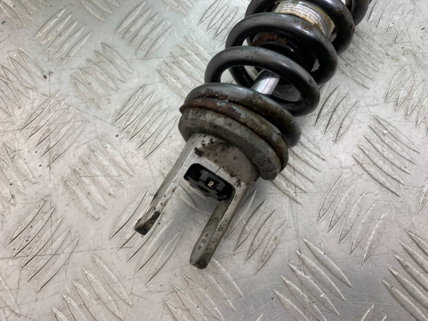 SUZUKI GSF600 GSF 600 BANDIT REAR SHOCK   2000-2004 (CMB1269)