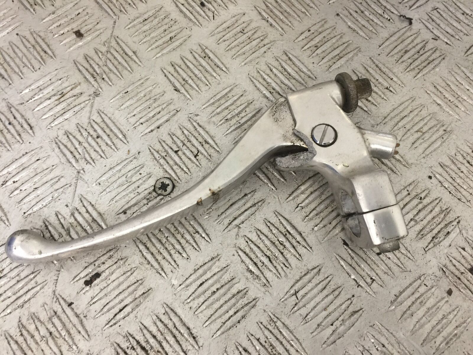 HONDA VTX1300 S CLUTCH LEVER AND BRACKET  YEAR 2004-09 (STOCK 749)