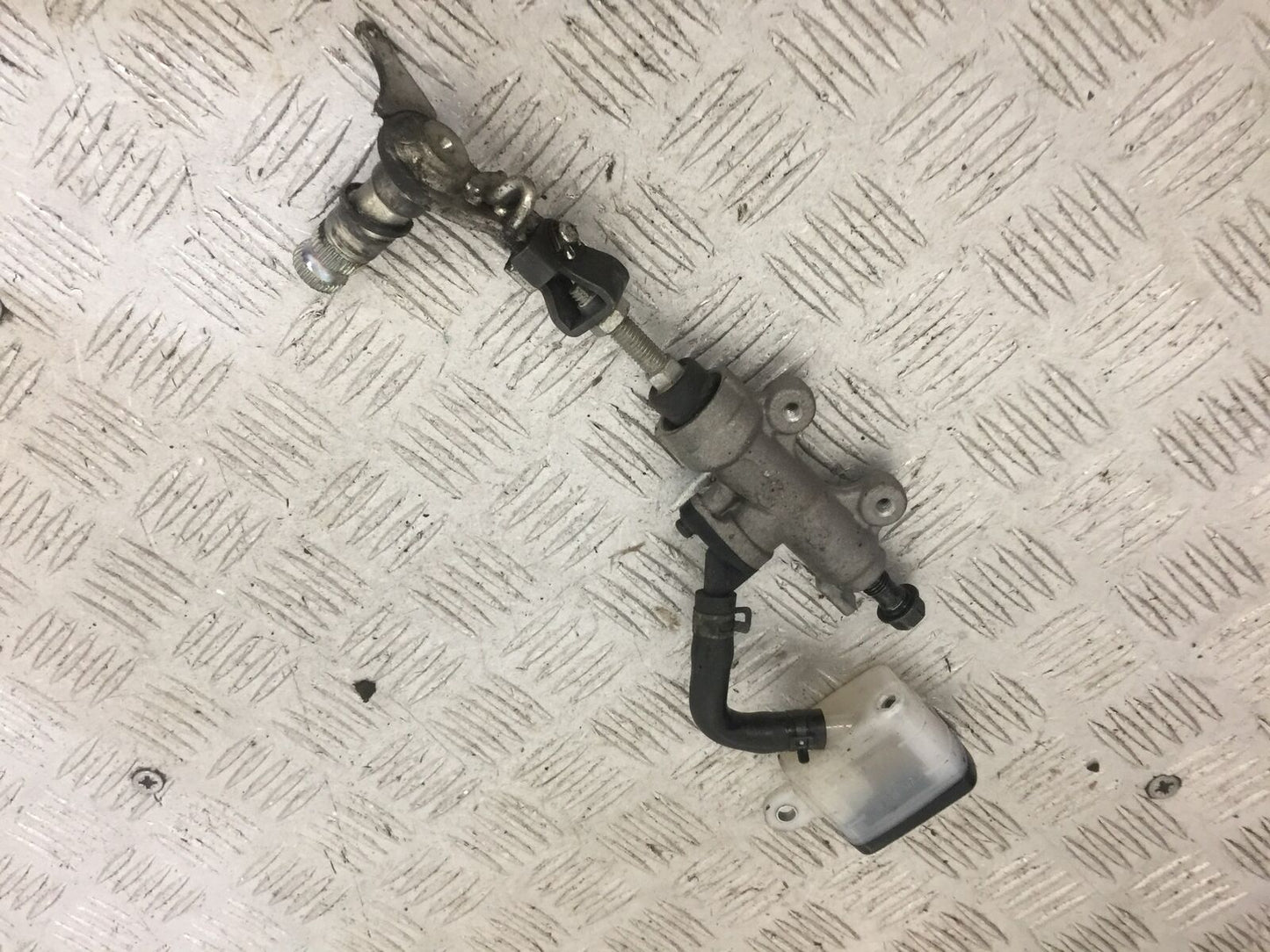 HONDA CRF1000 (DCT) AFRICA TWIN REAR MASTER CYLINDER   YEAR 2019 (STOCK 835)