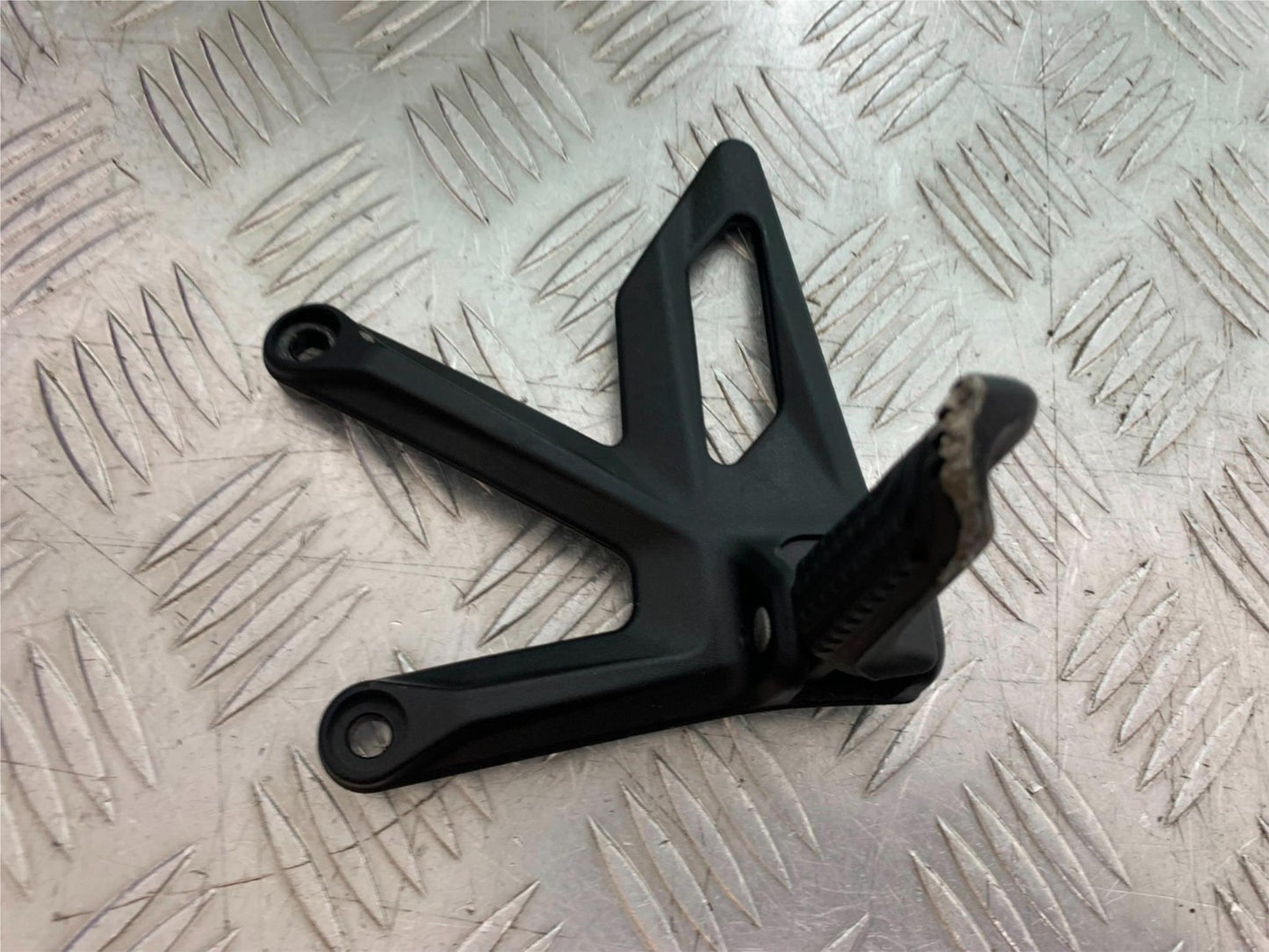 KTM 1290 SUPER DUKE R FRONT LEFT HANGER AND PEG  YEAR 2020-2024 (CMB1272)
