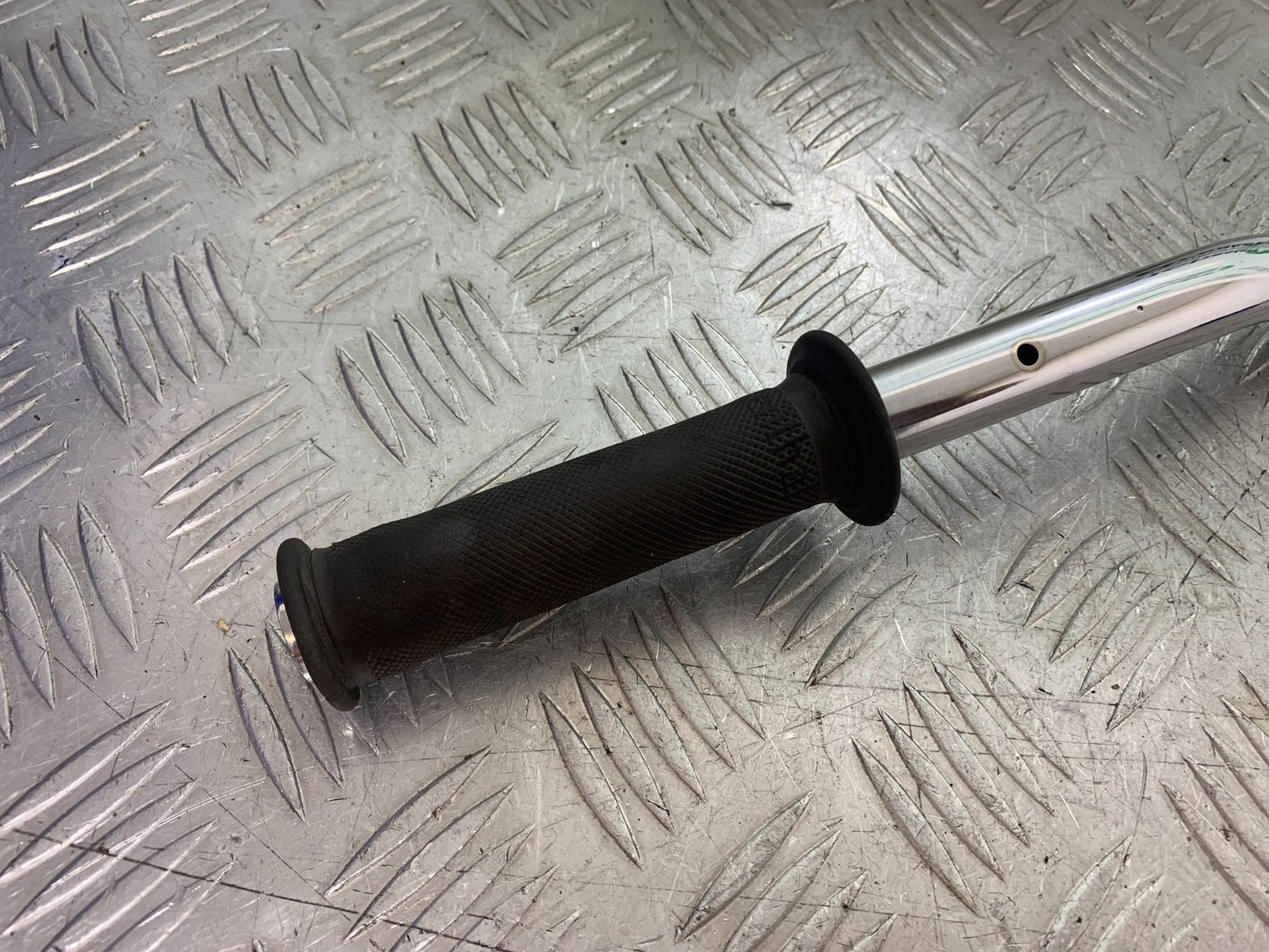 TRIUMPH 1050 SPEED TRIPLE HANDLEBARS  YEAR 2005-2007 (CMB1322)