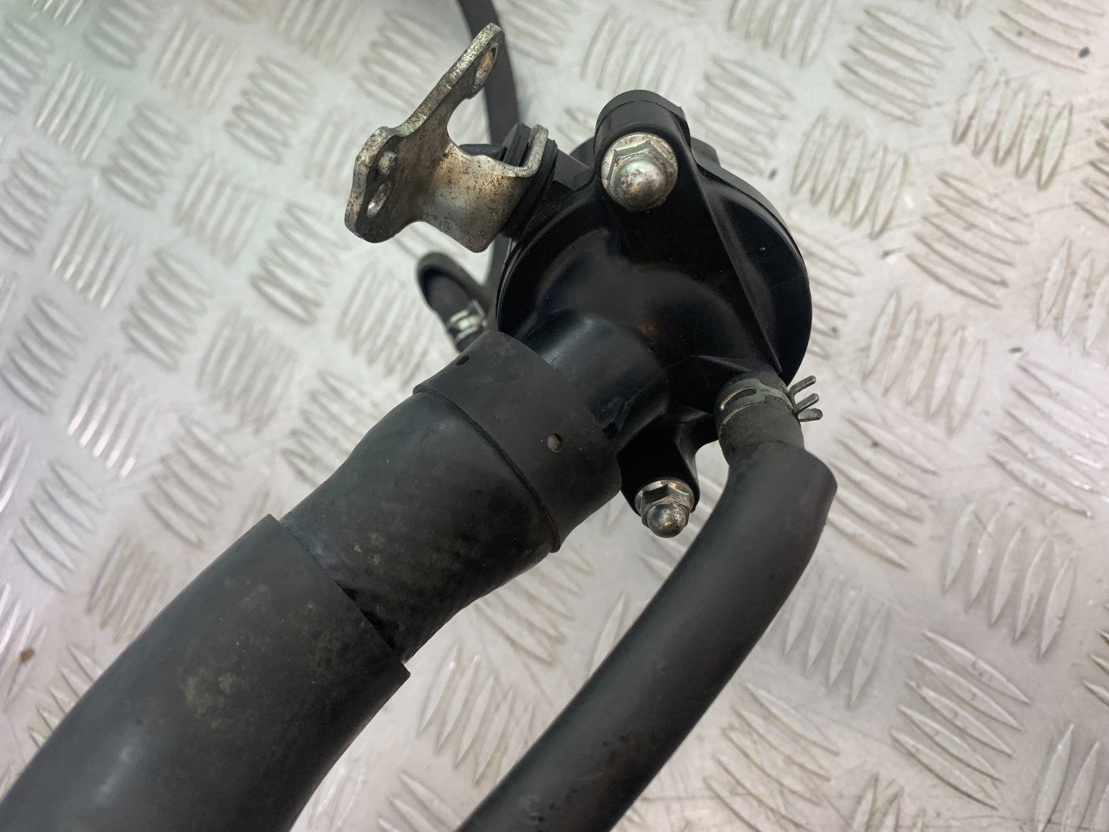 YAMAHA YZF R1 4C8 THERMOSTAT  YEAR 2007-2008 (CMB1237)