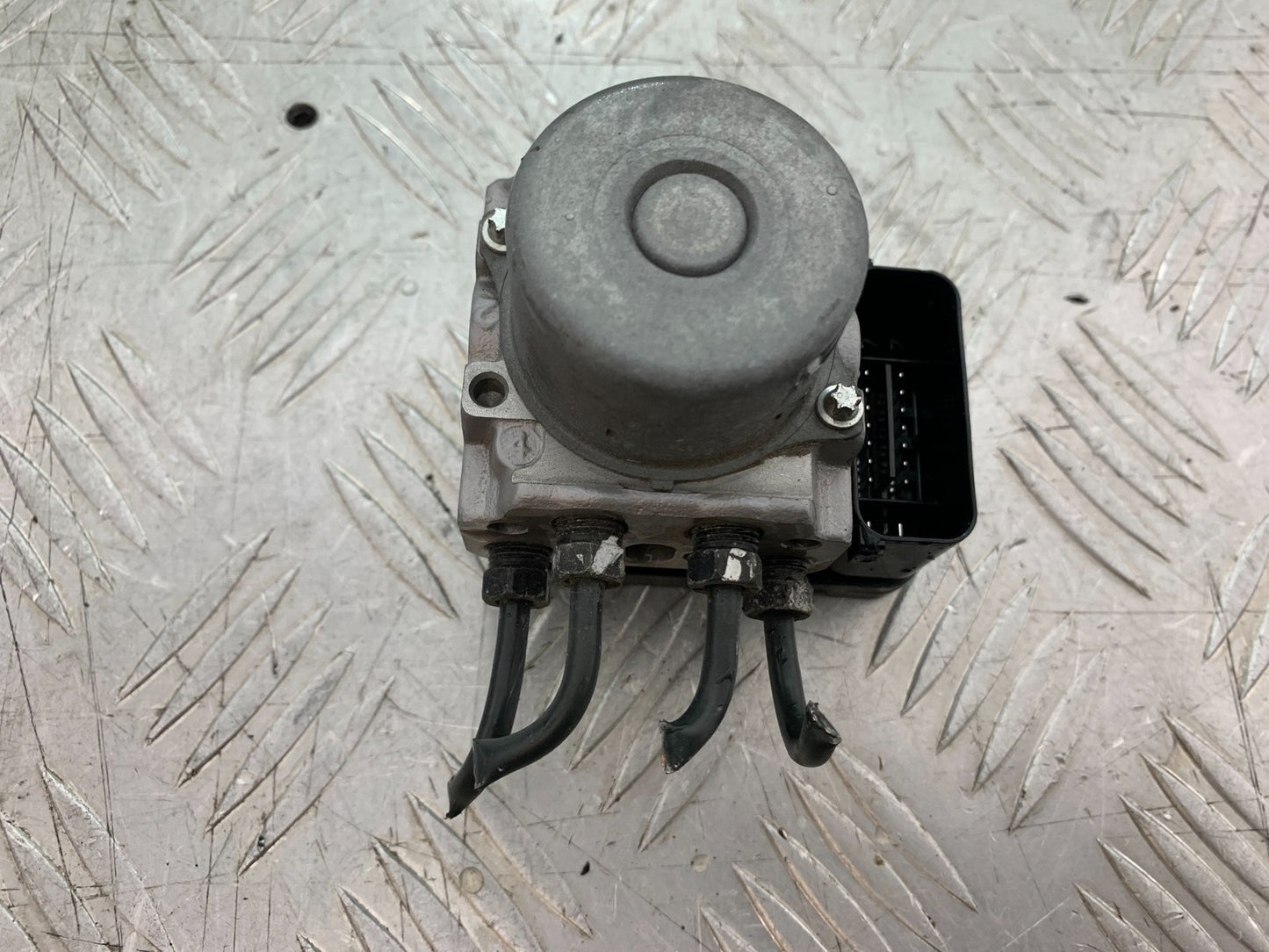 HONDA CB650F CB 650 FA-E ABS PUMP YEAR 2014-2017 (CMB1226)