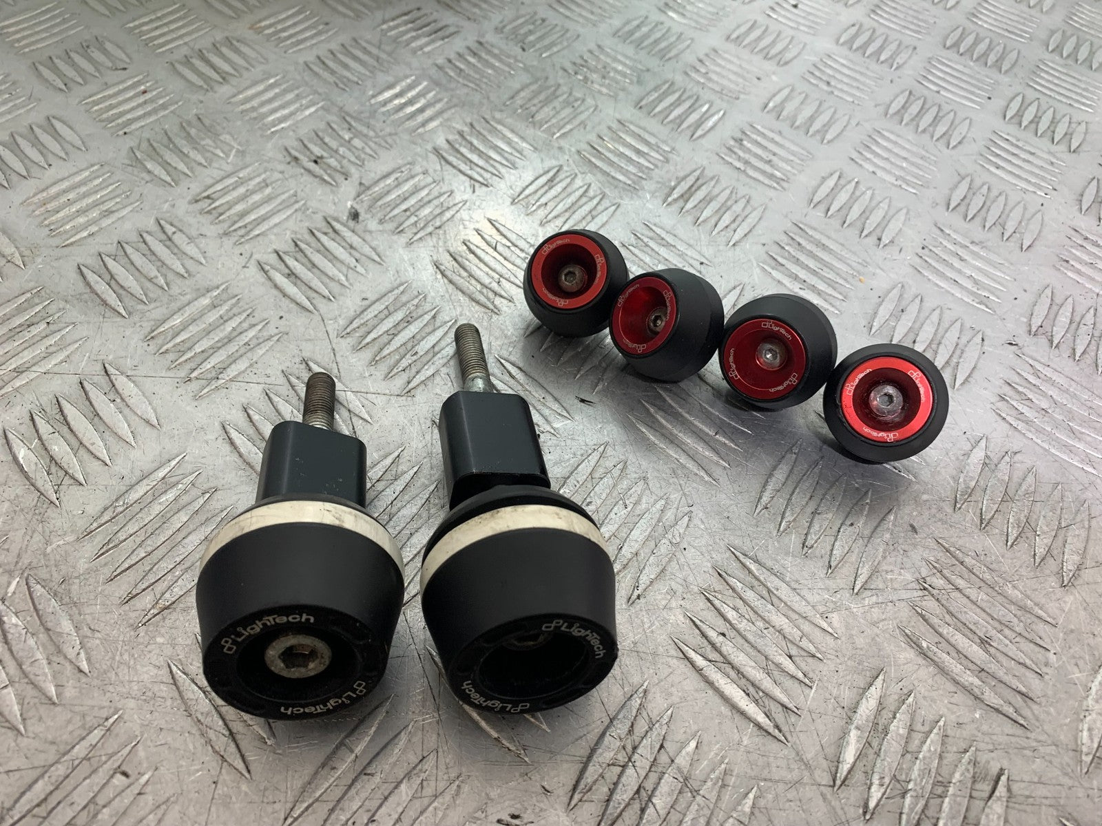 APRILIA TUONO 1000 V4R CRASH PROTECTORS   YEAR 2011-13  (CMB1316)