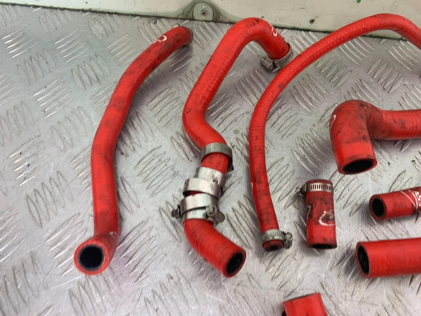 APRILIA RSV1000 R FACTORY MILLE AS3 SILICONE HOSES   2004-09 (CMB1203)
